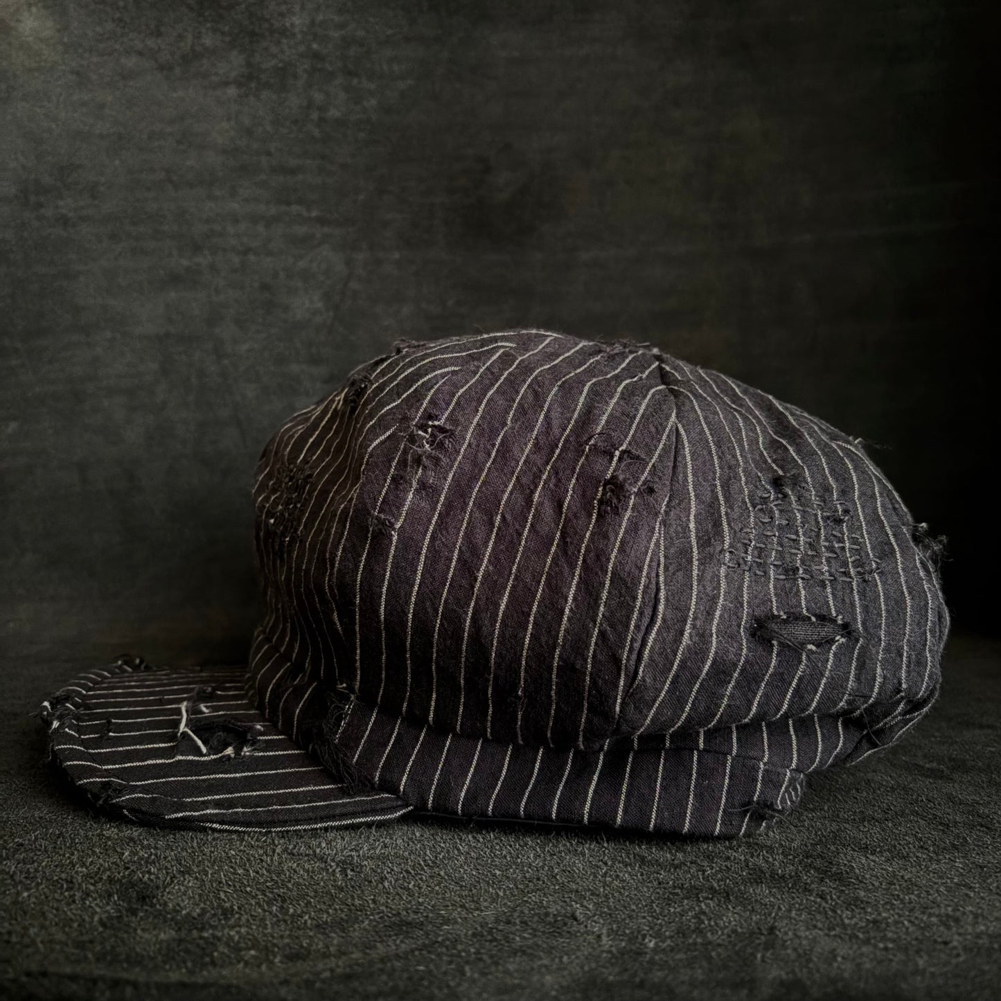 Yarn-dyed stripe damage casquette