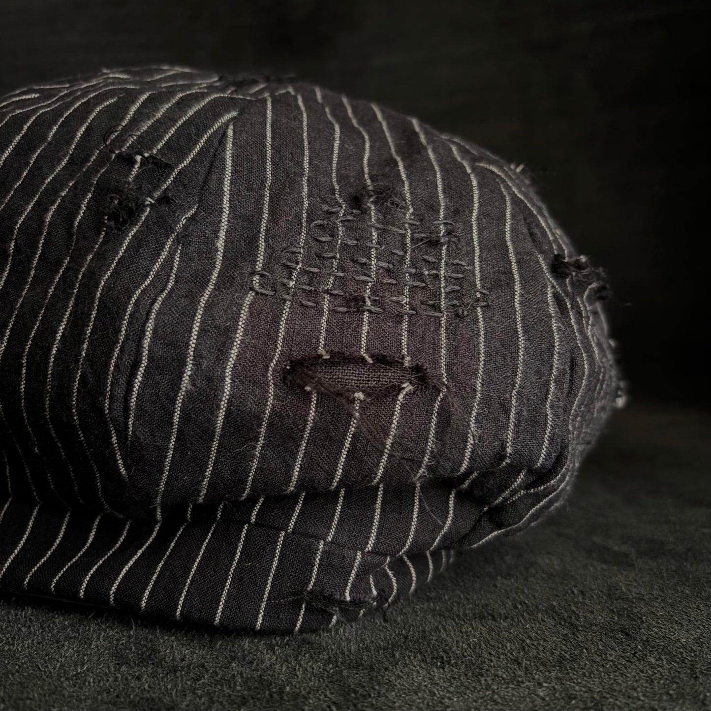 Yarn-dyed stripe damage casquette