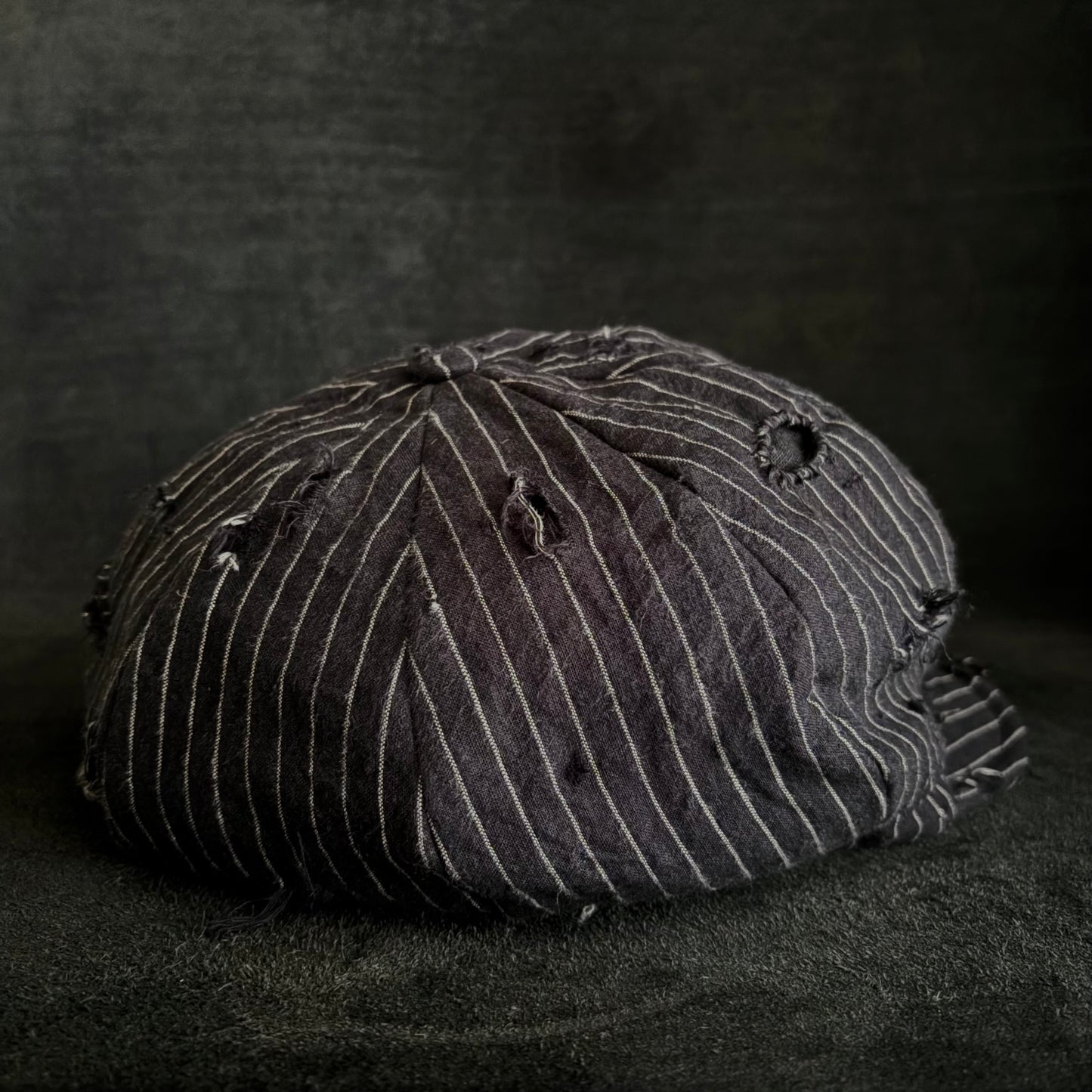 Yarn-dyed stripe damage casquette