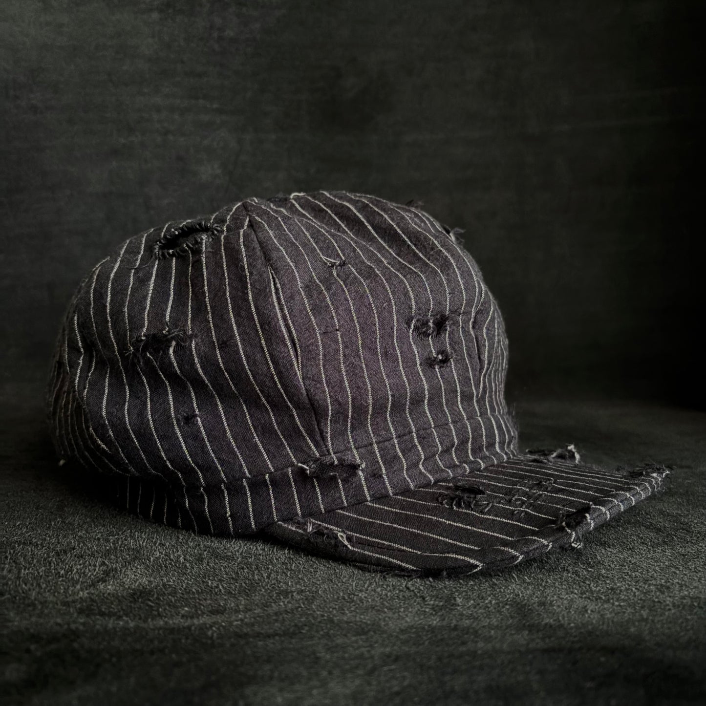 Yarn-dyed stripe damage casquette