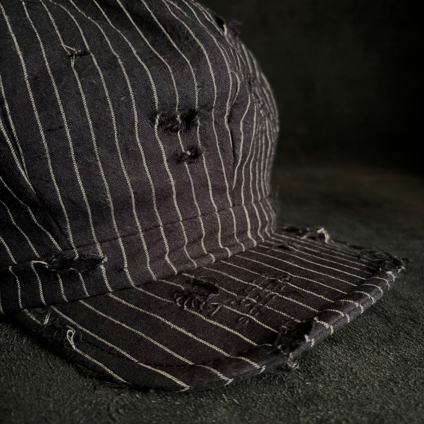 Yarn-dyed stripe damage casquette
