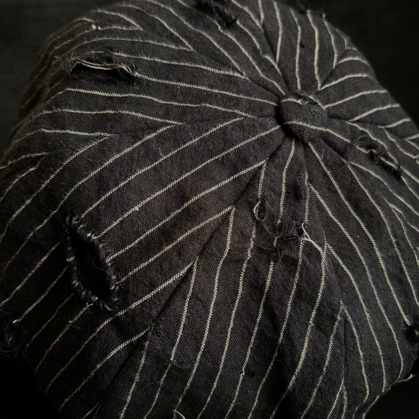 Yarn-dyed stripe damage casquette