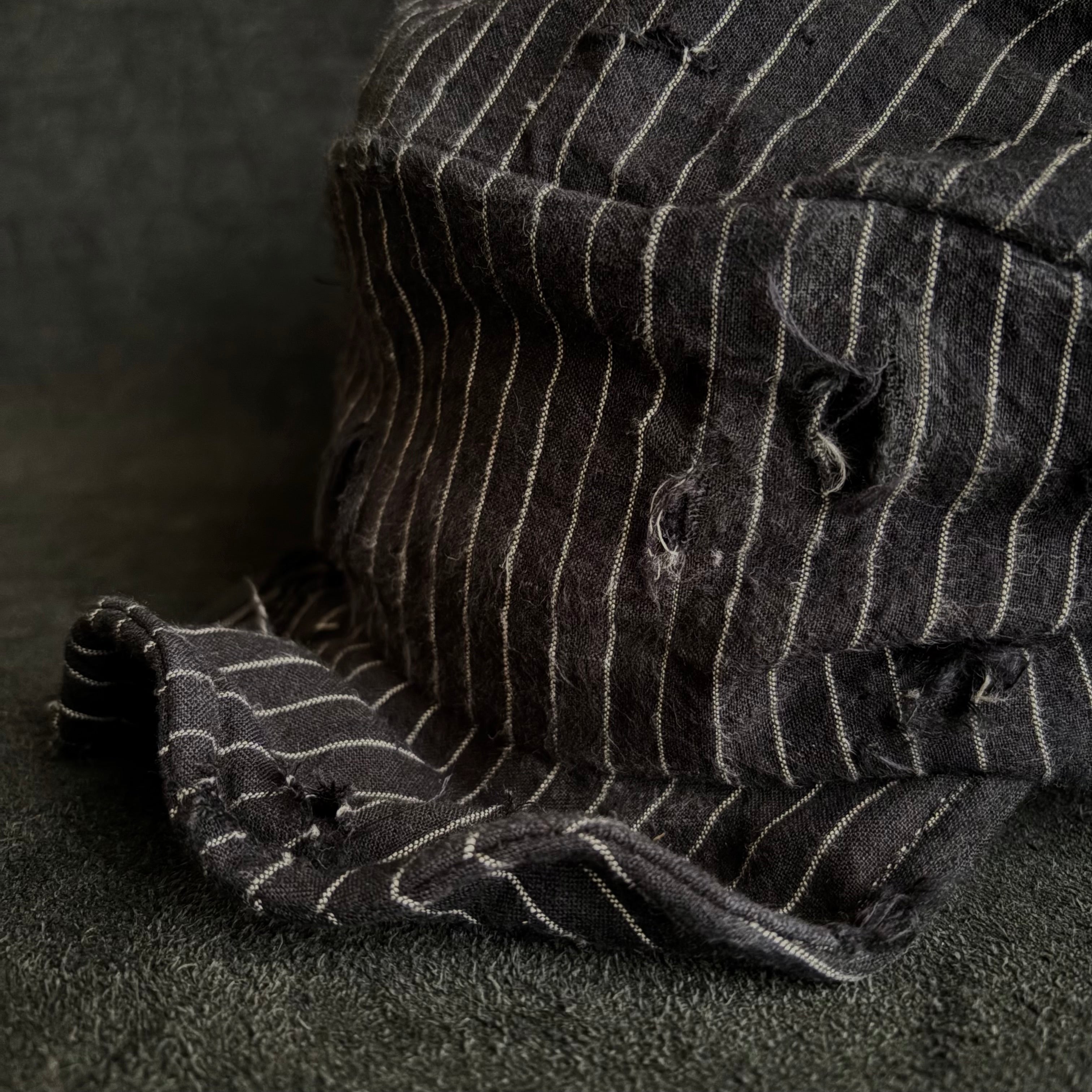 Yarn-dyed stripe damage turn cap – triangles hat