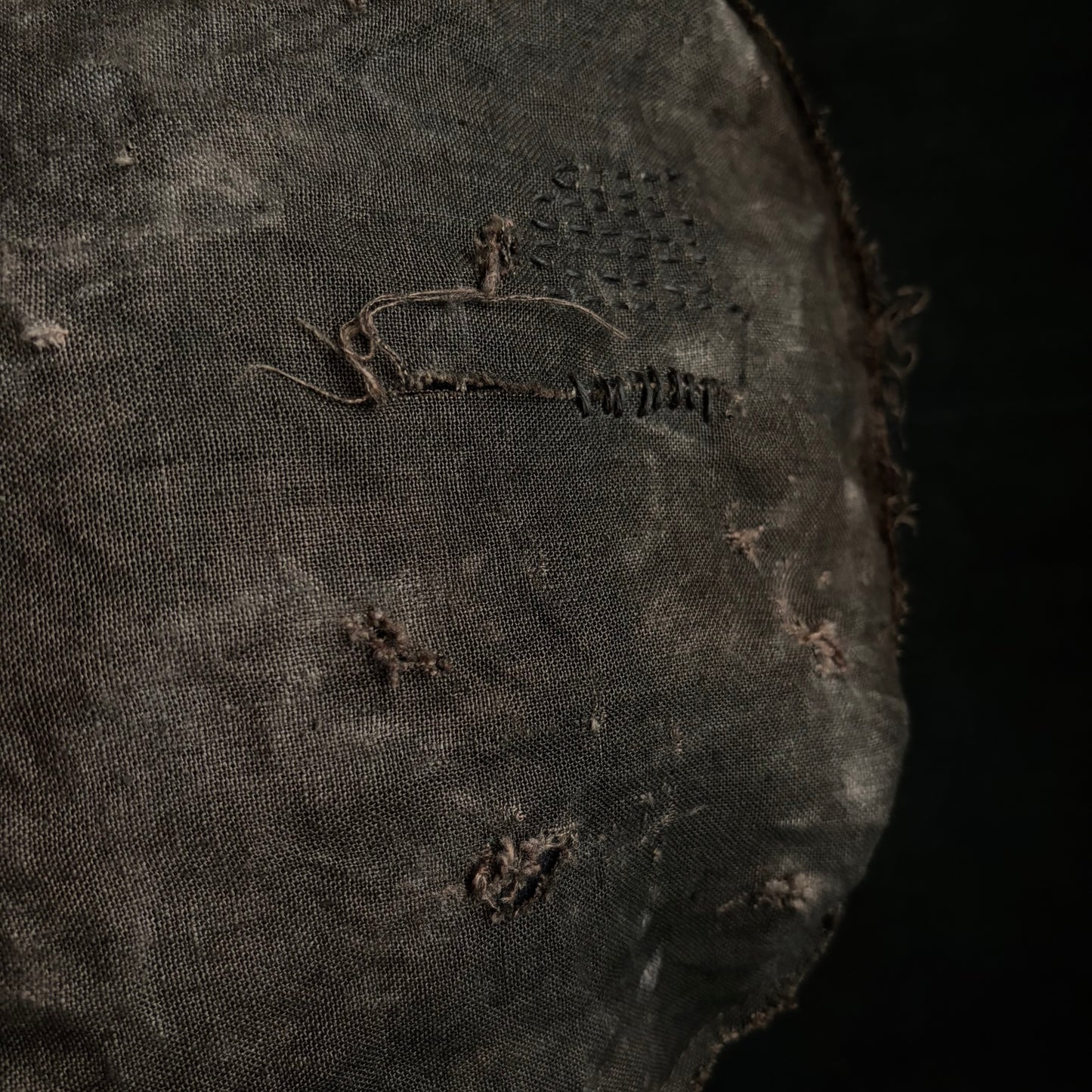 Uneven dyeing damage brown linen leather strap beret