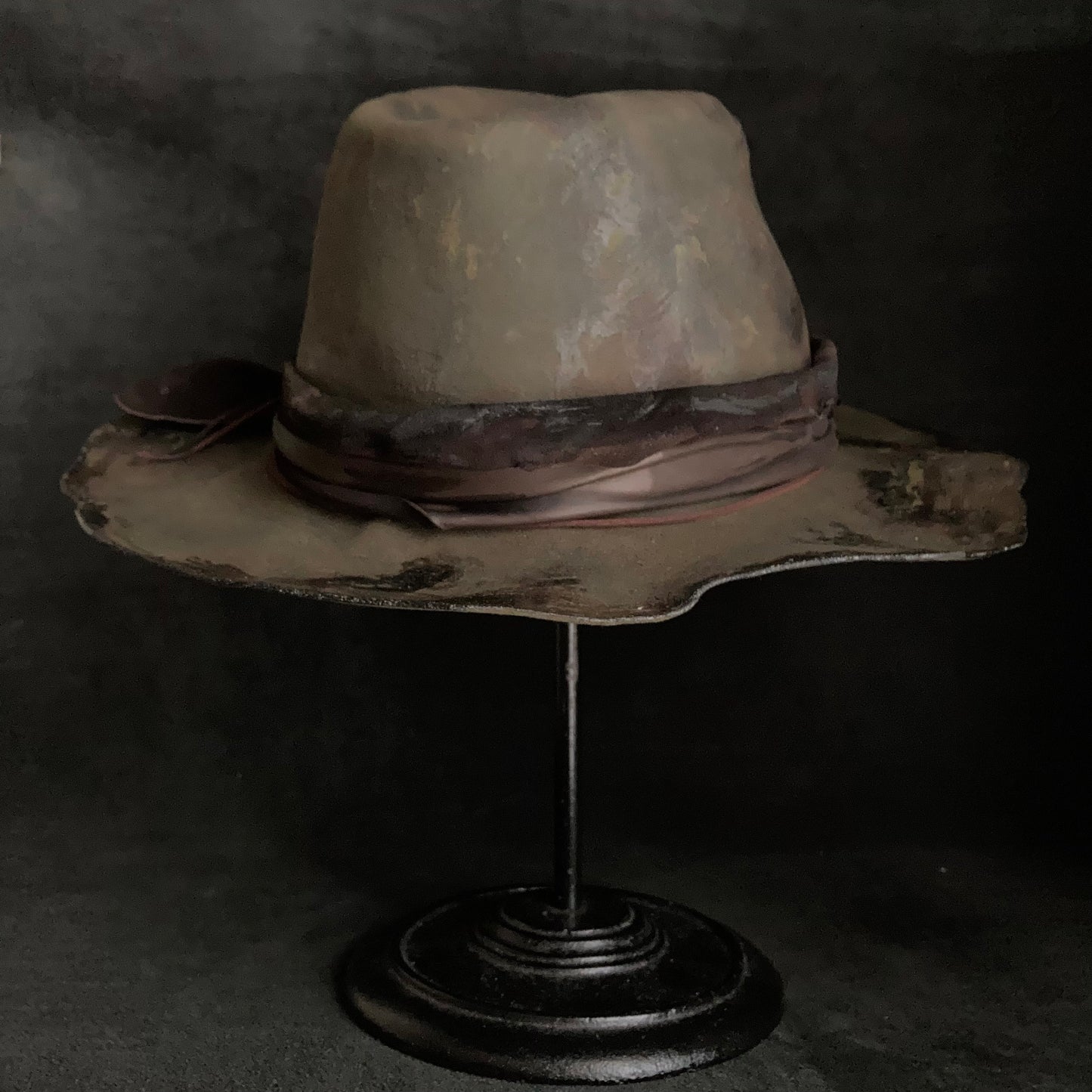 Burnt brim chipped fedora hat