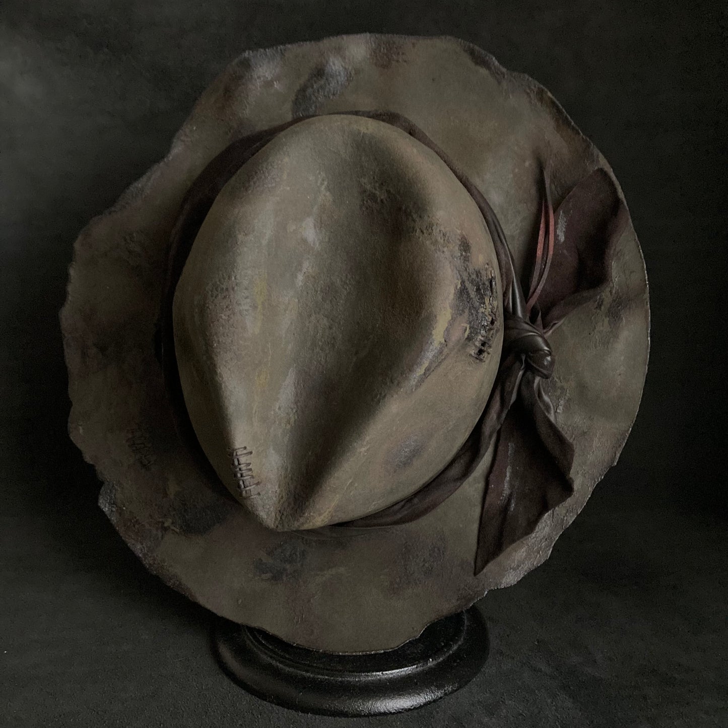 Burnt brim chipped fedora hat
