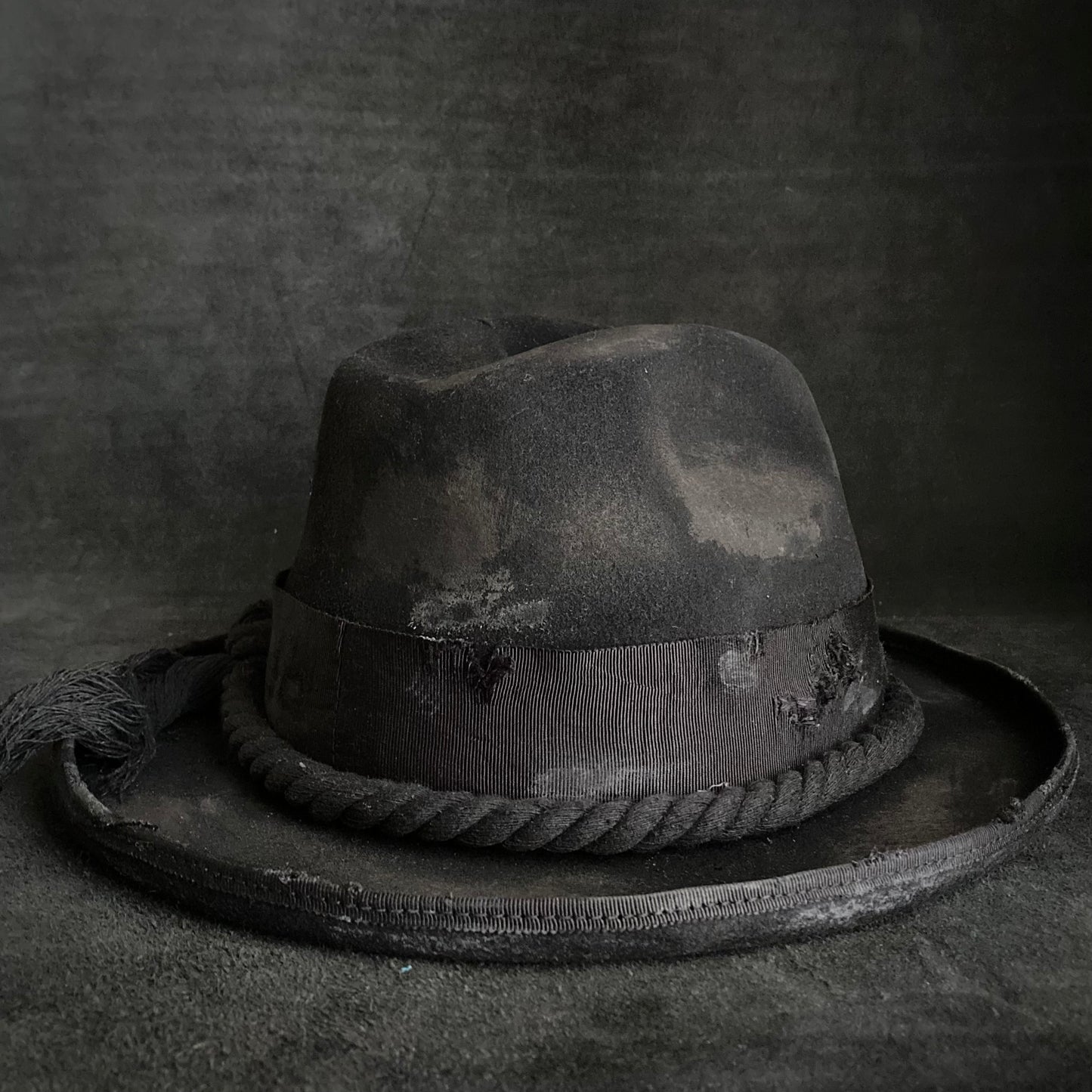 Damage wrap rope western hat