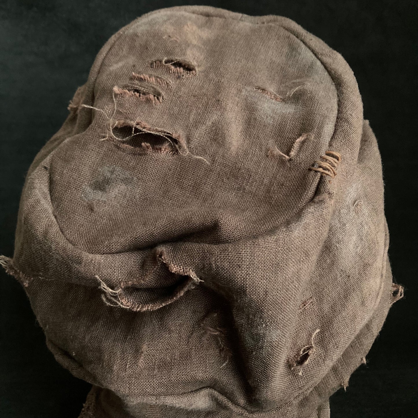 Brown linen damage turn cap