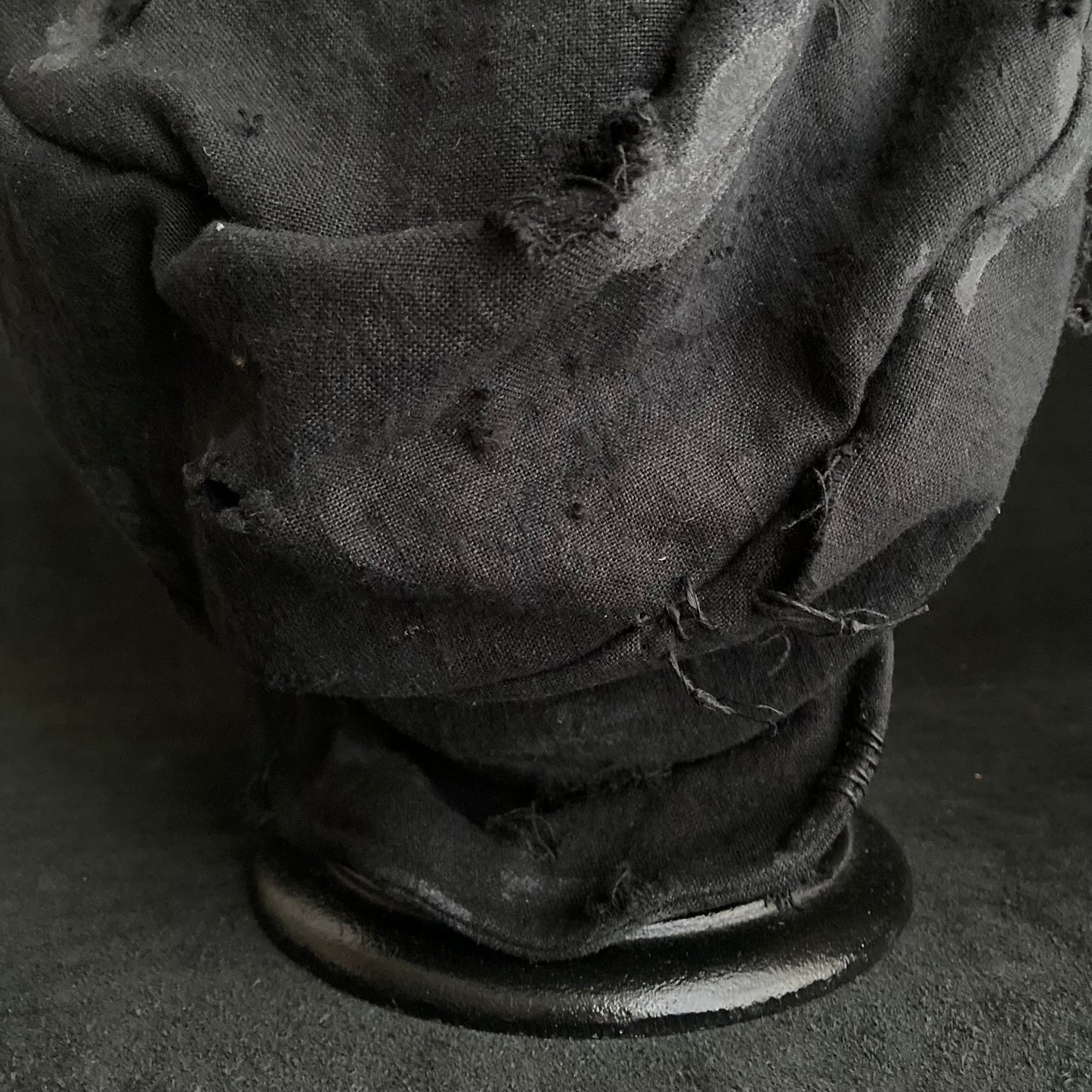 Black linen damage turn cap