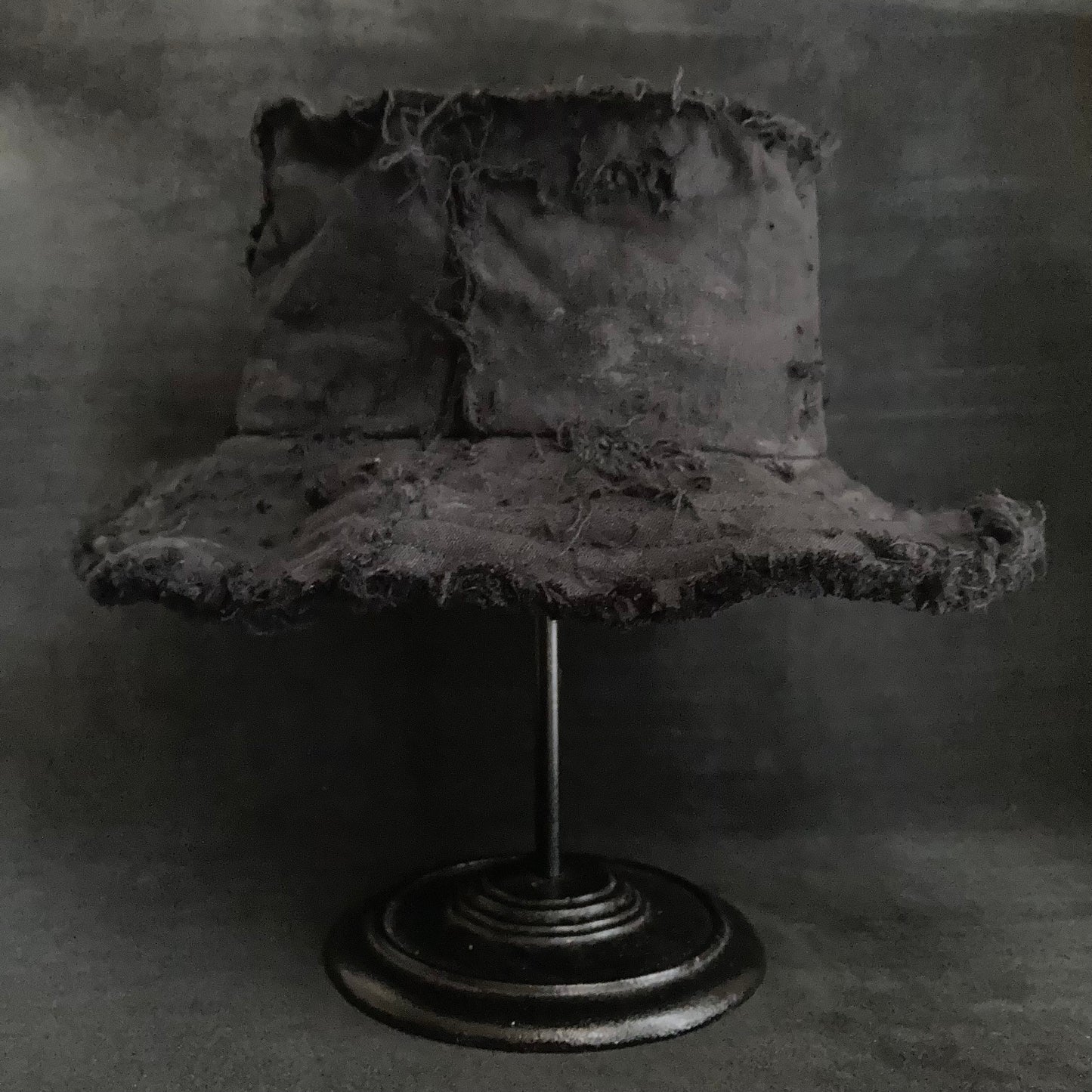 Back side  linen bucket hat