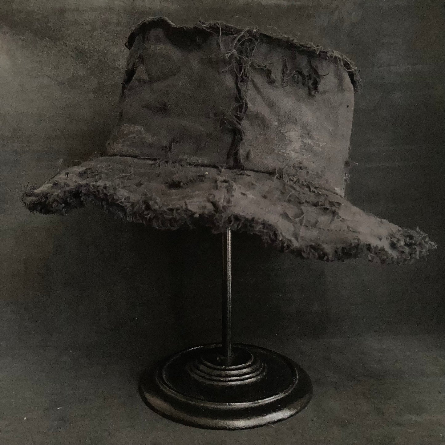 Back side  linen bucket hat