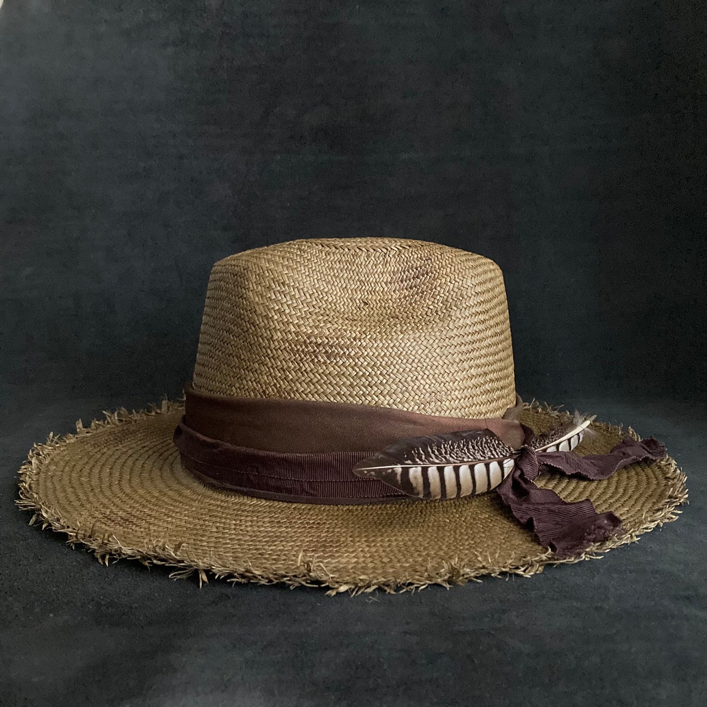 Feathered grass panama hat