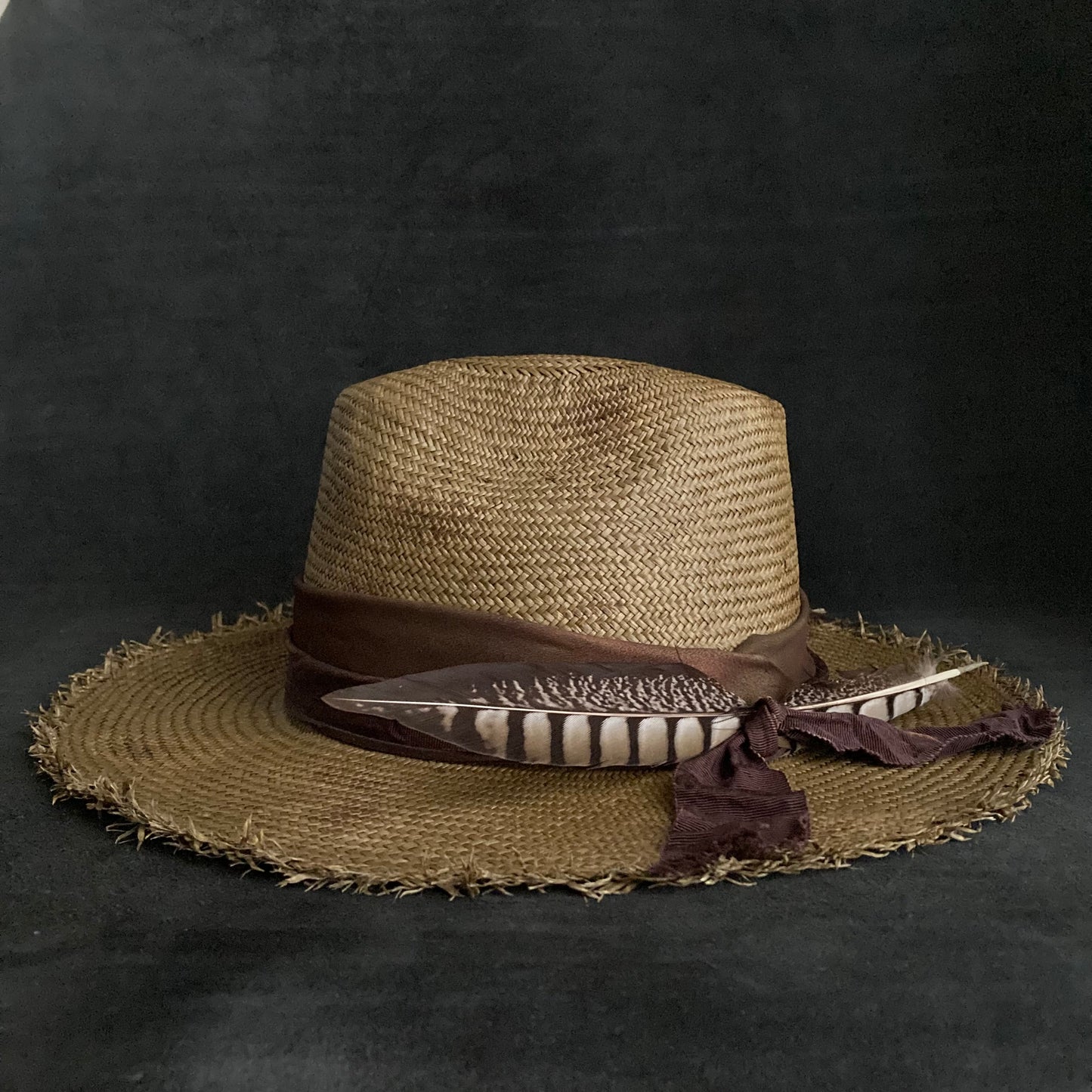 Feathered grass panama hat