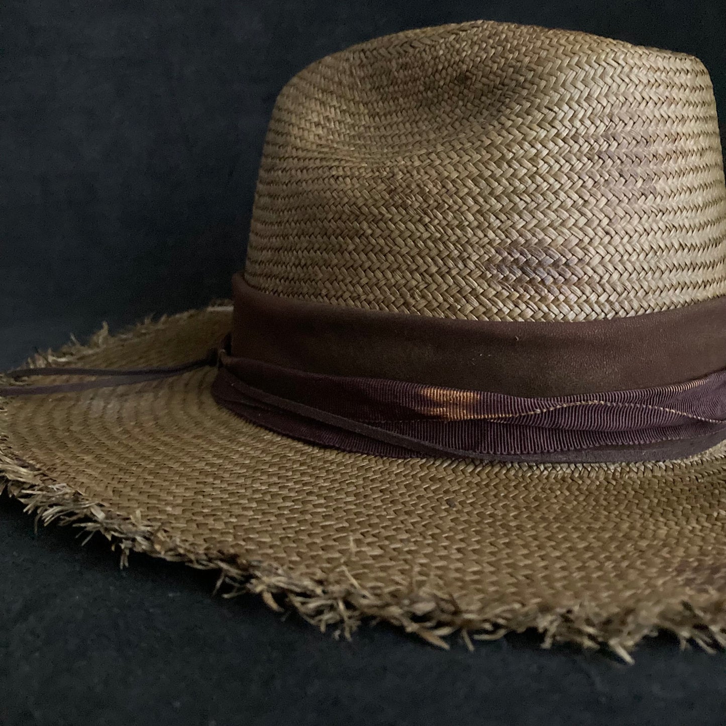 Feathered grass panama hat