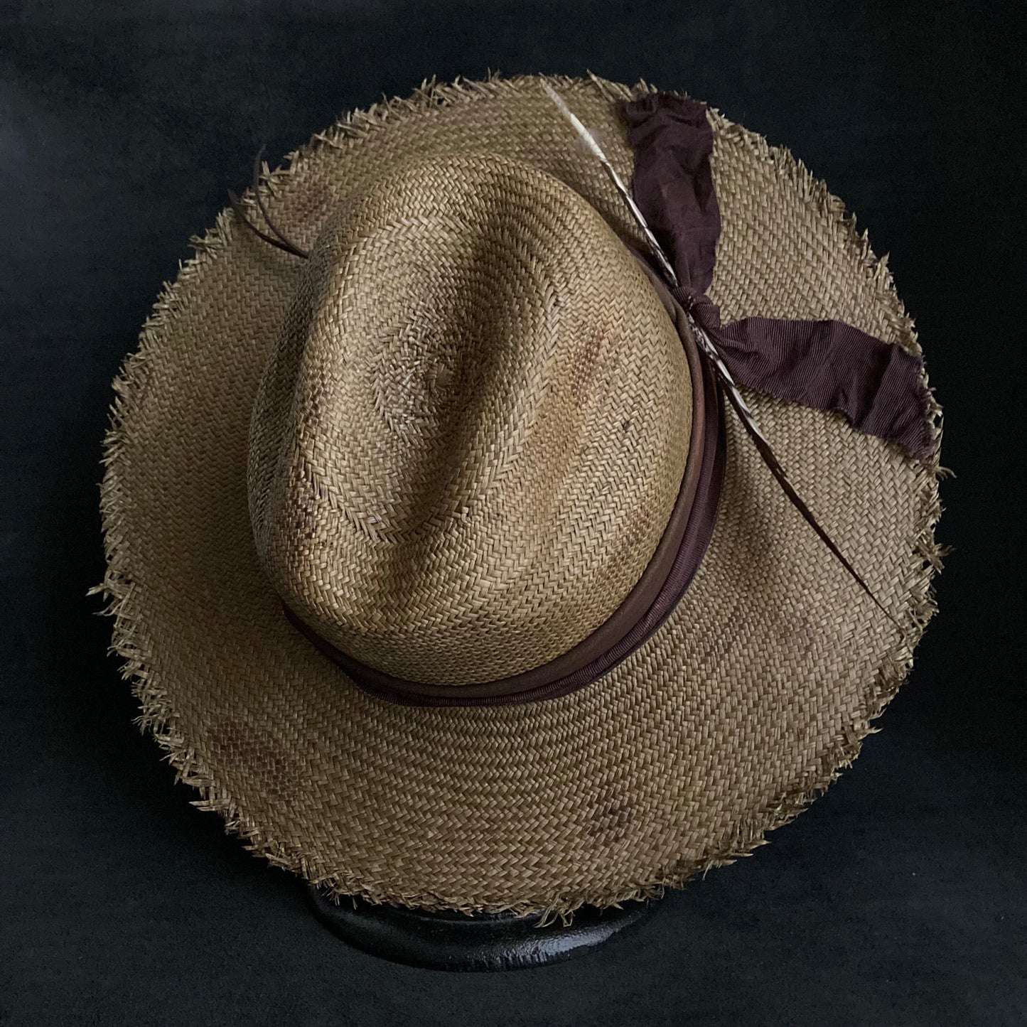 Feathered grass panama hat