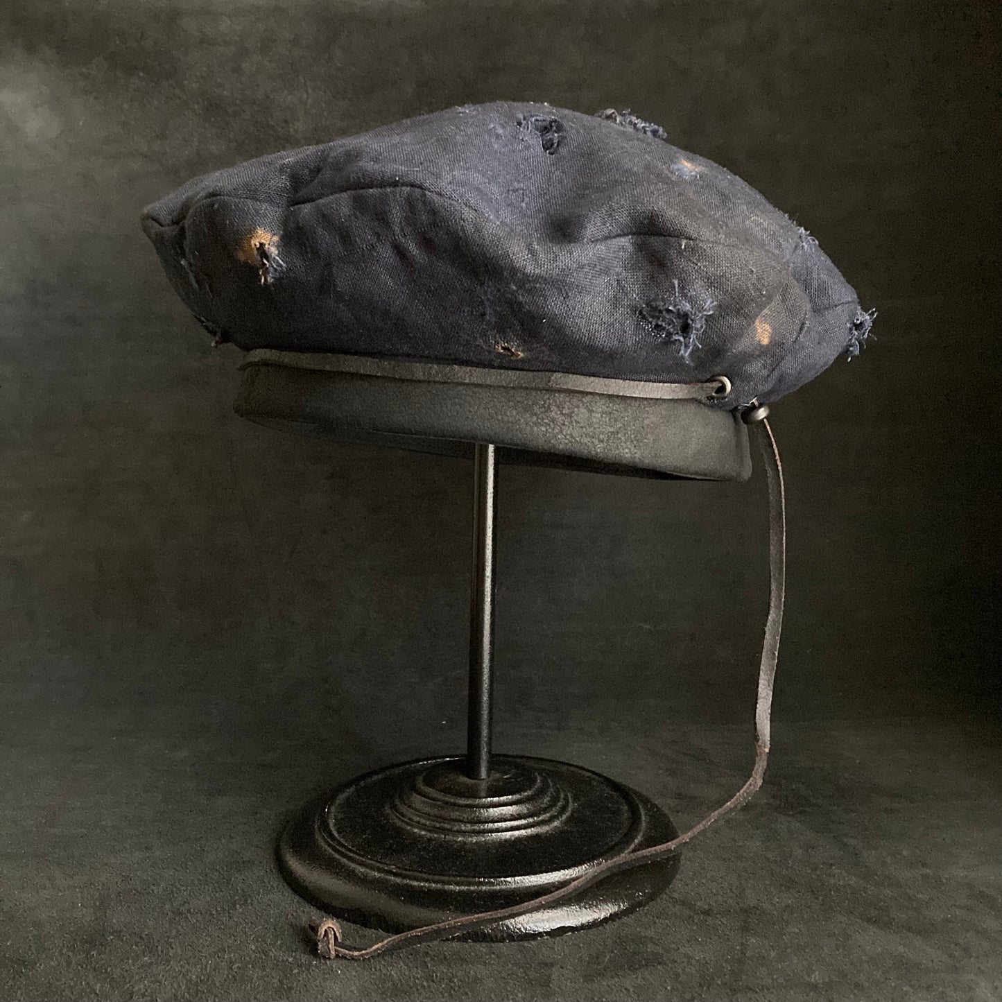 Navy linen leather strap beret