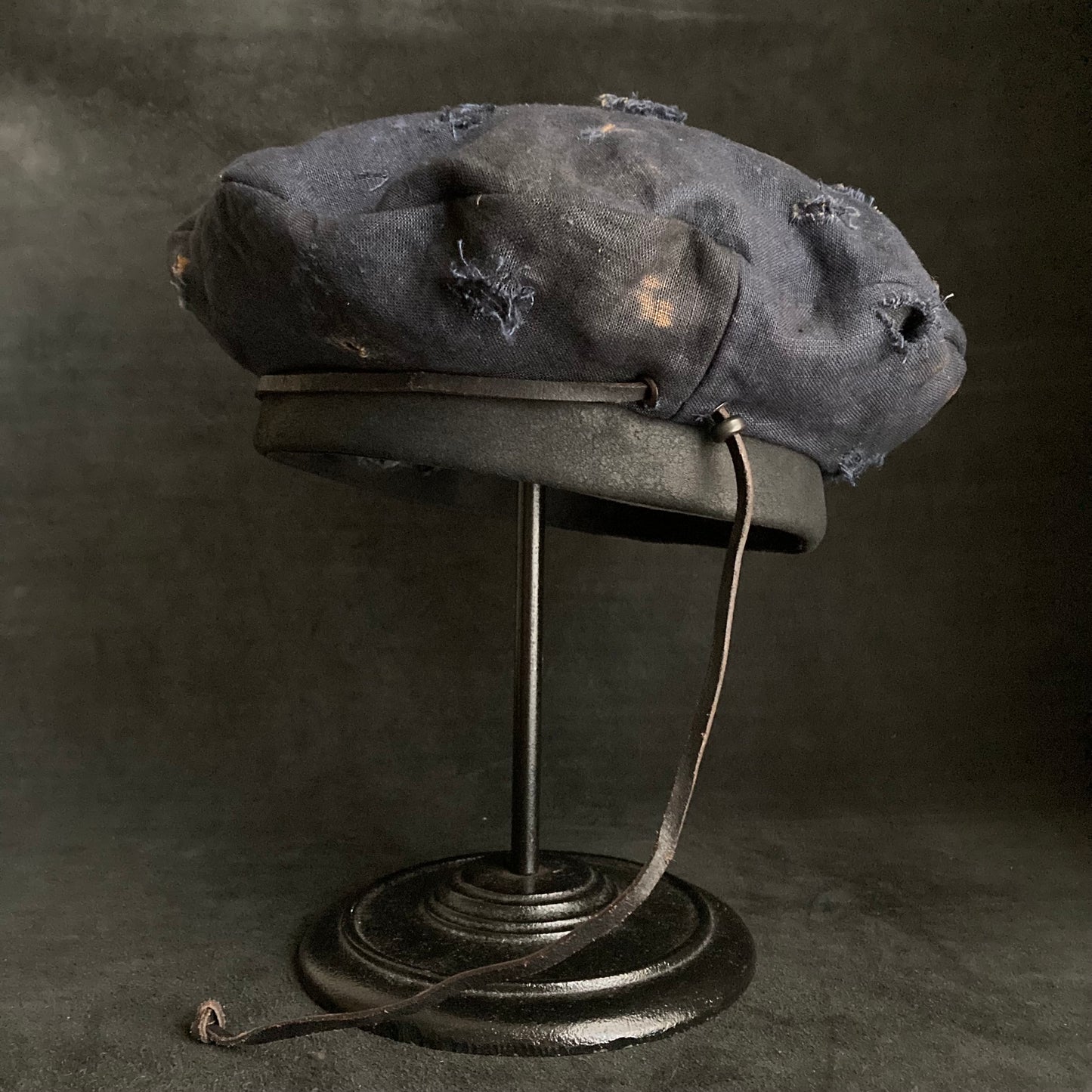 Navy linen leather strap beret