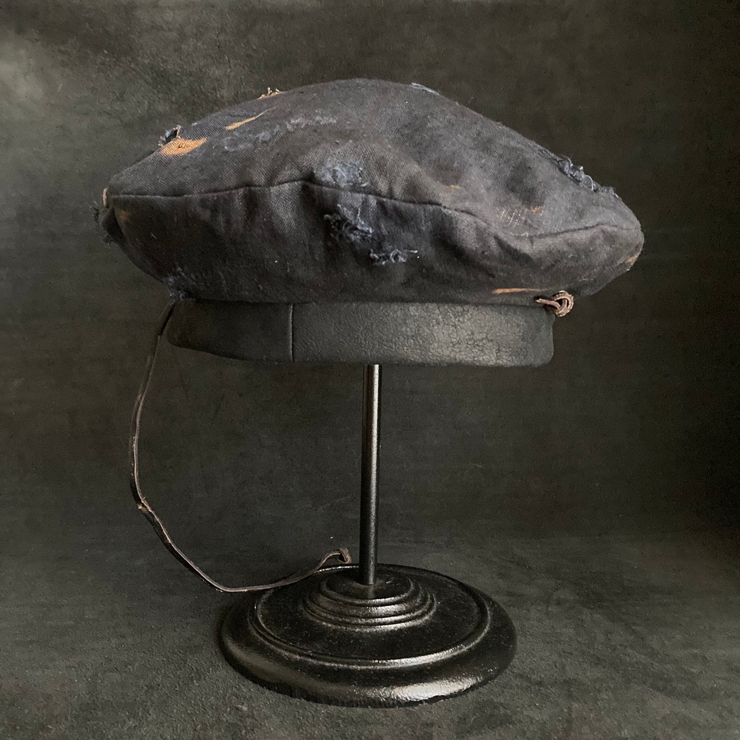 Navy linen leather strap beret