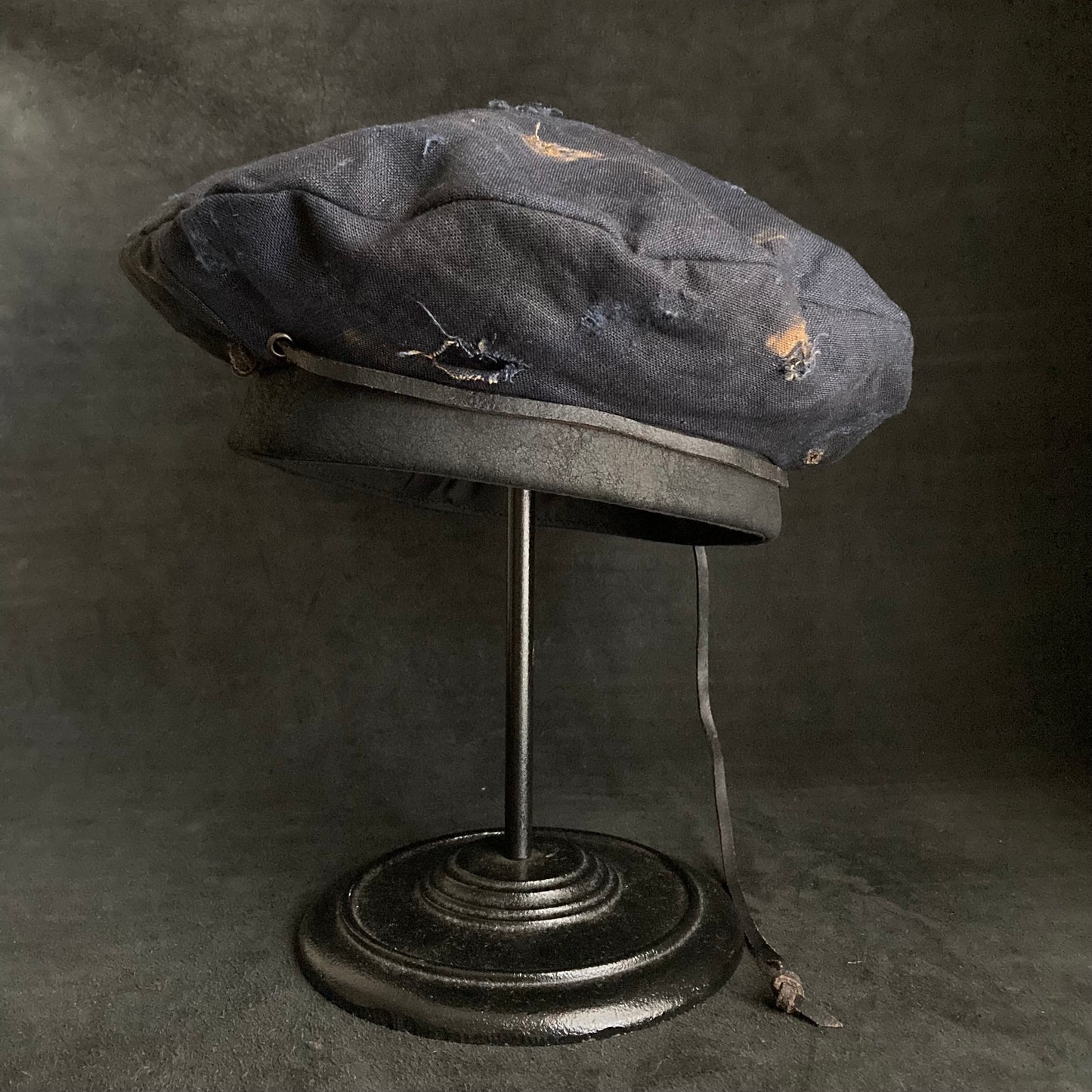 Navy linen leather strap beret