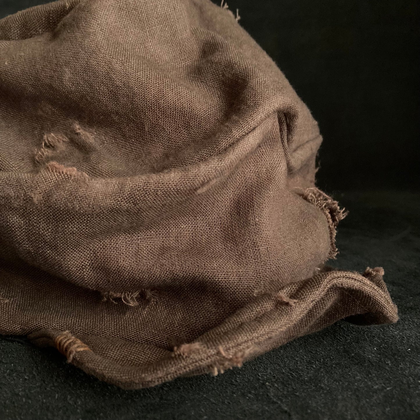 Brown linen damage turn cap