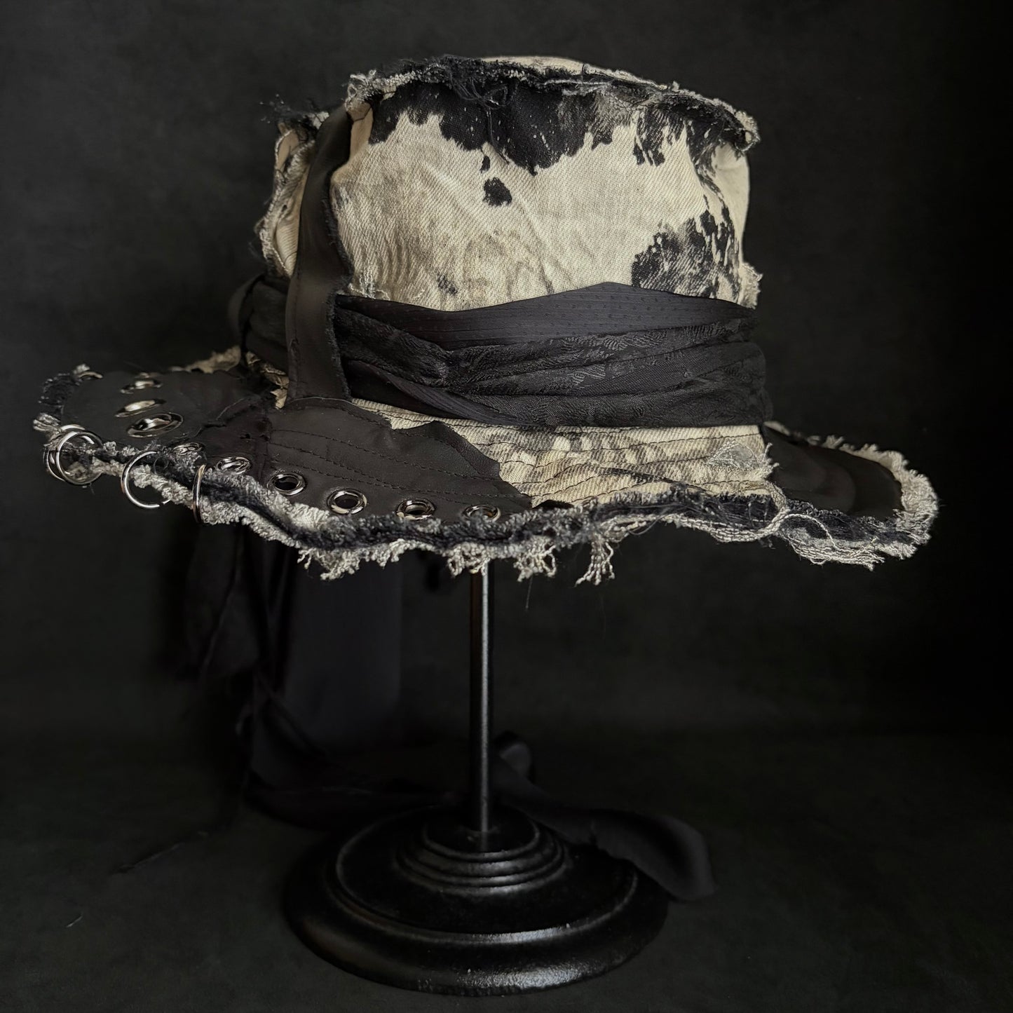[ Takamiya Shohei × triangles hat ] Destroy skeleton denim bucket hat
