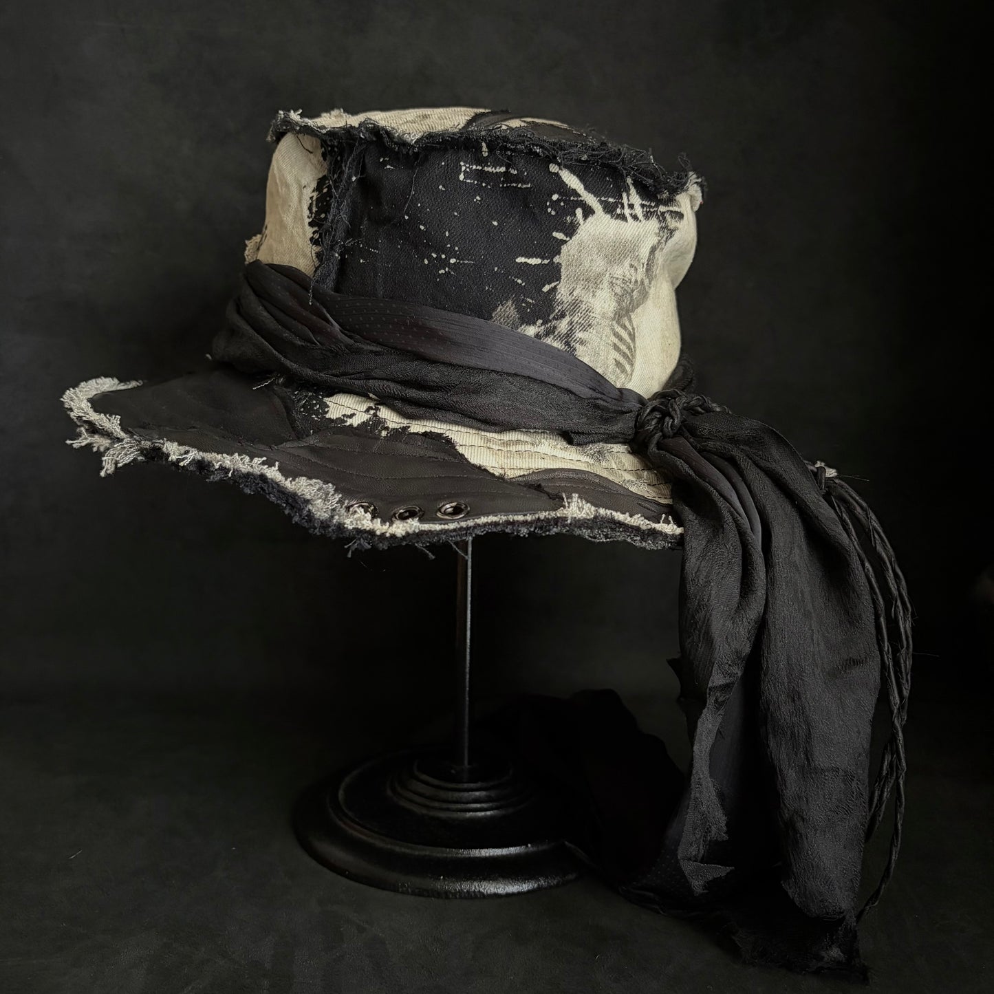 [ Takamiya Shohei × triangles hat ] Destroy skeleton denim bucket hat