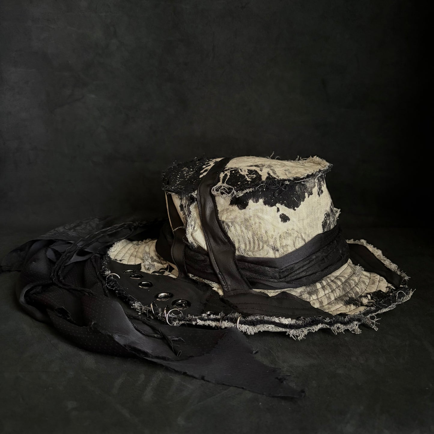 [ Takamiya Shohei × triangles hat ] Destroy skeleton denim bucket hat