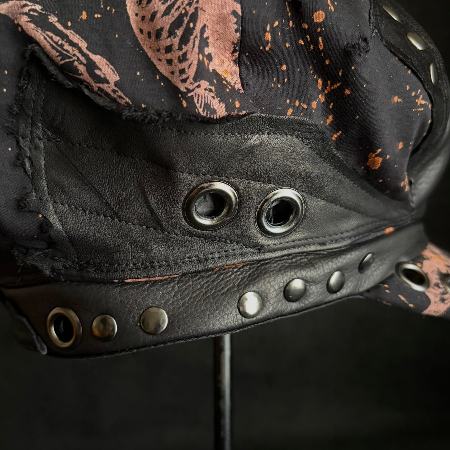 [ Takamiya Shohei × triangles hat ] Bone rock mix leather casquette