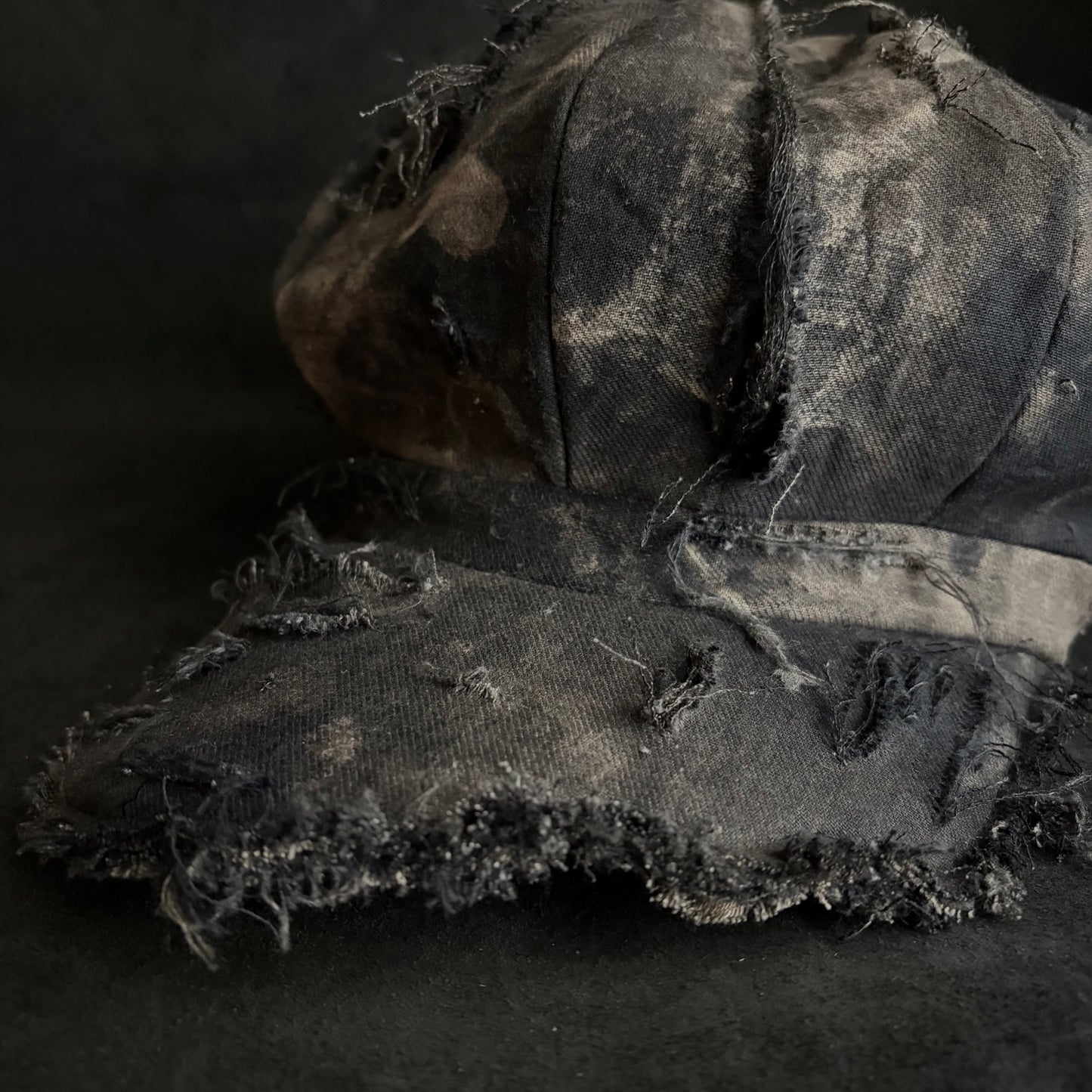Hard damage bleach denim casquette