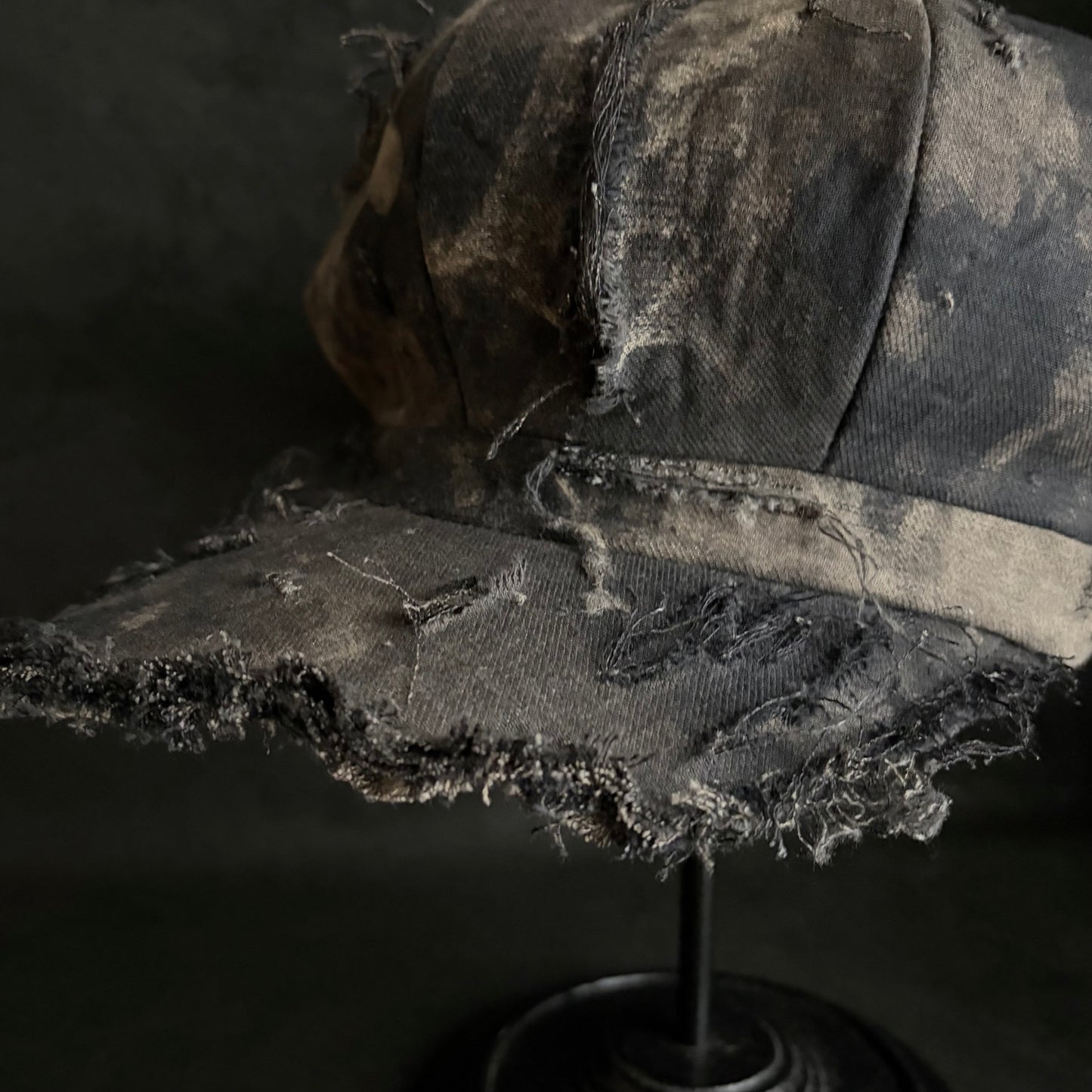 Hard damage bleach denim casquette