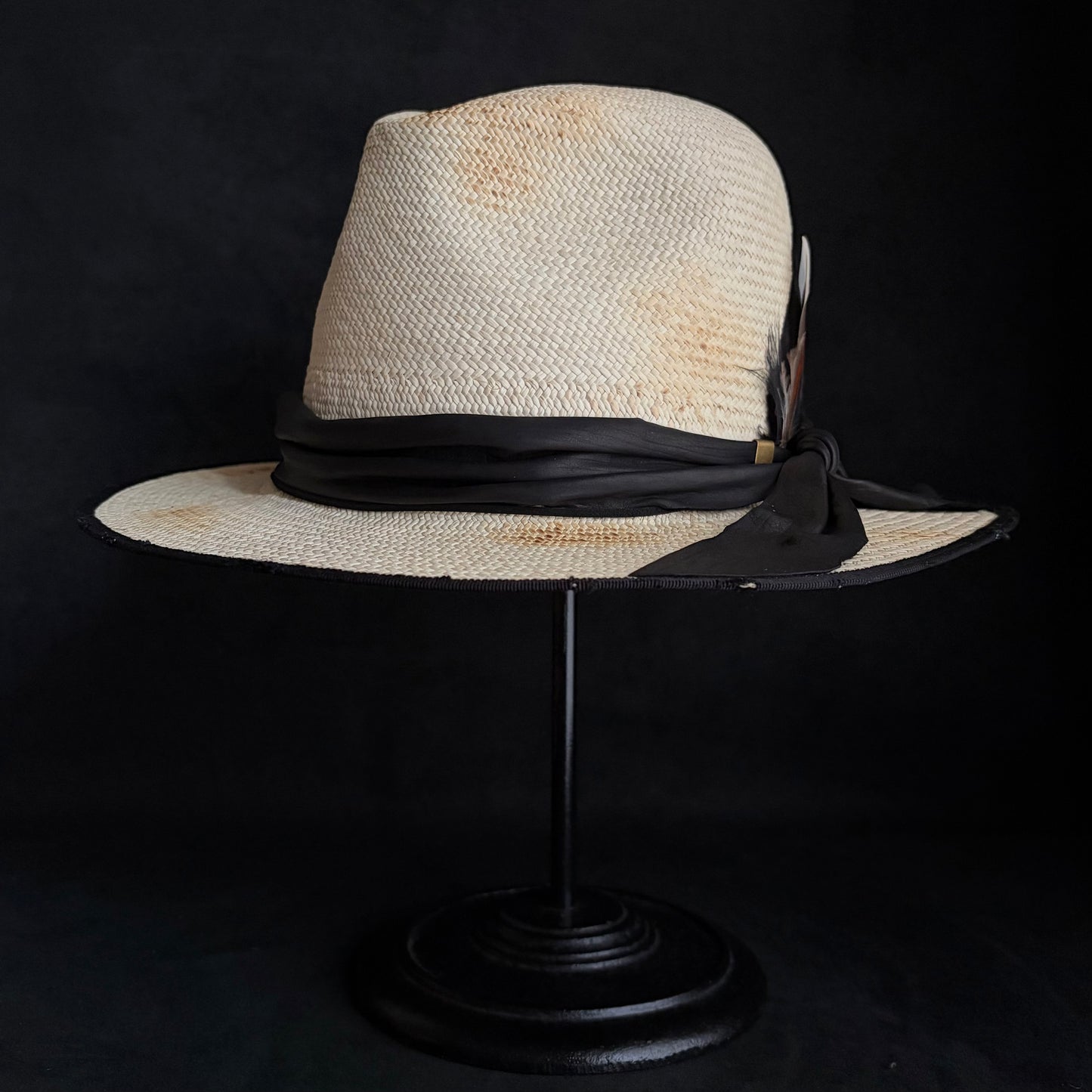 Calm burned panama hat