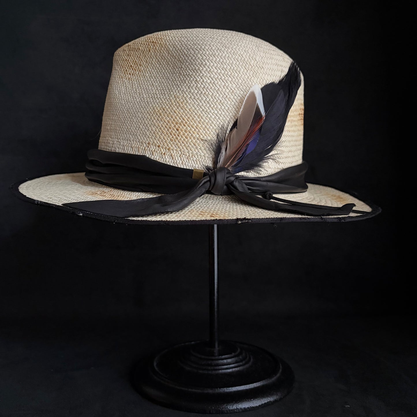 Calm burned panama hat