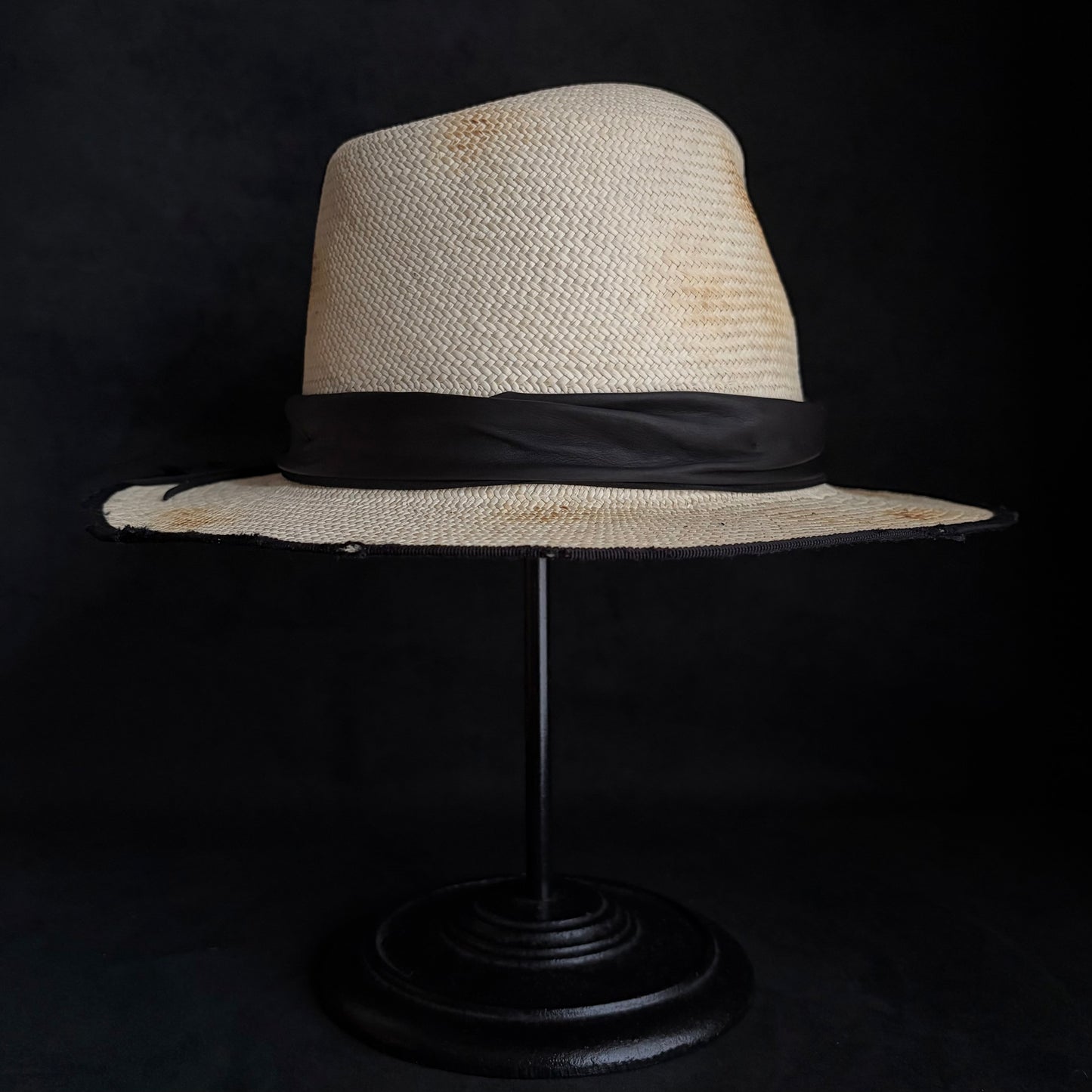 Calm burned panama hat