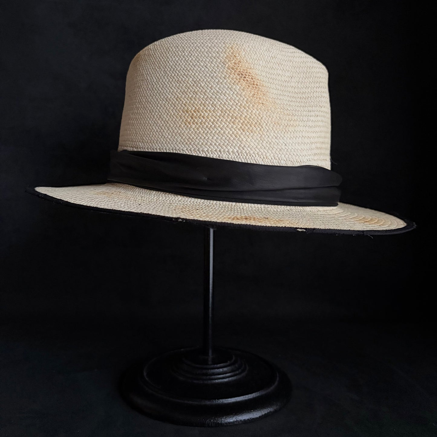 Calm burned panama hat