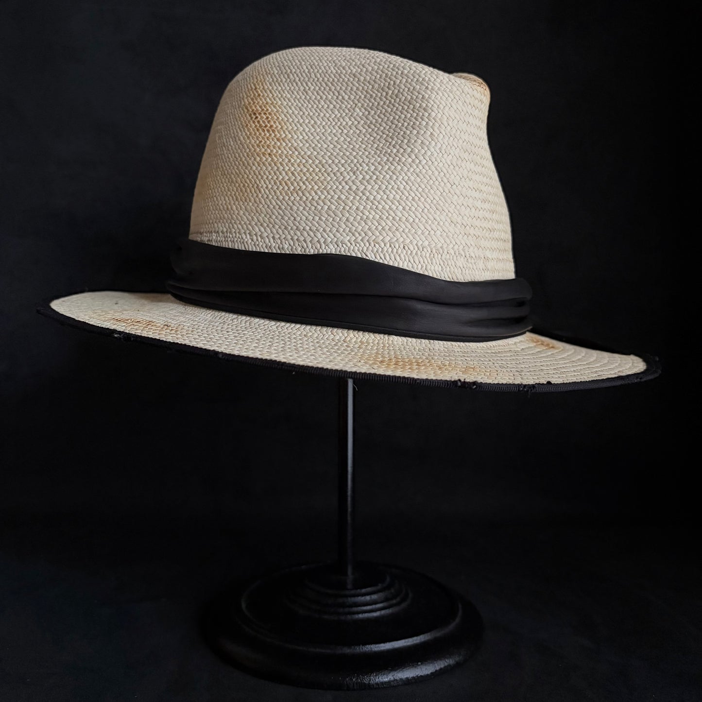 Calm burned panama hat