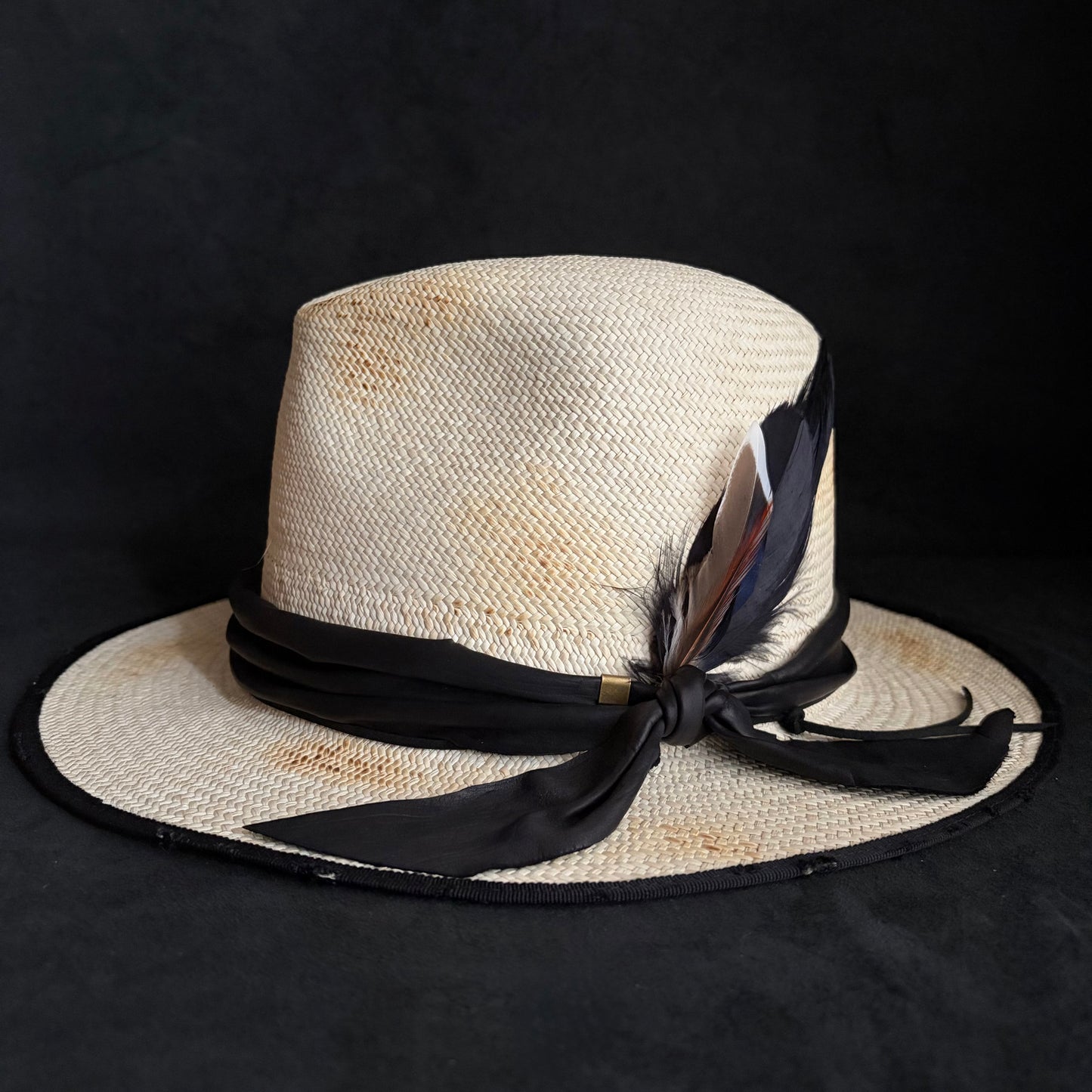 Calm burned panama hat