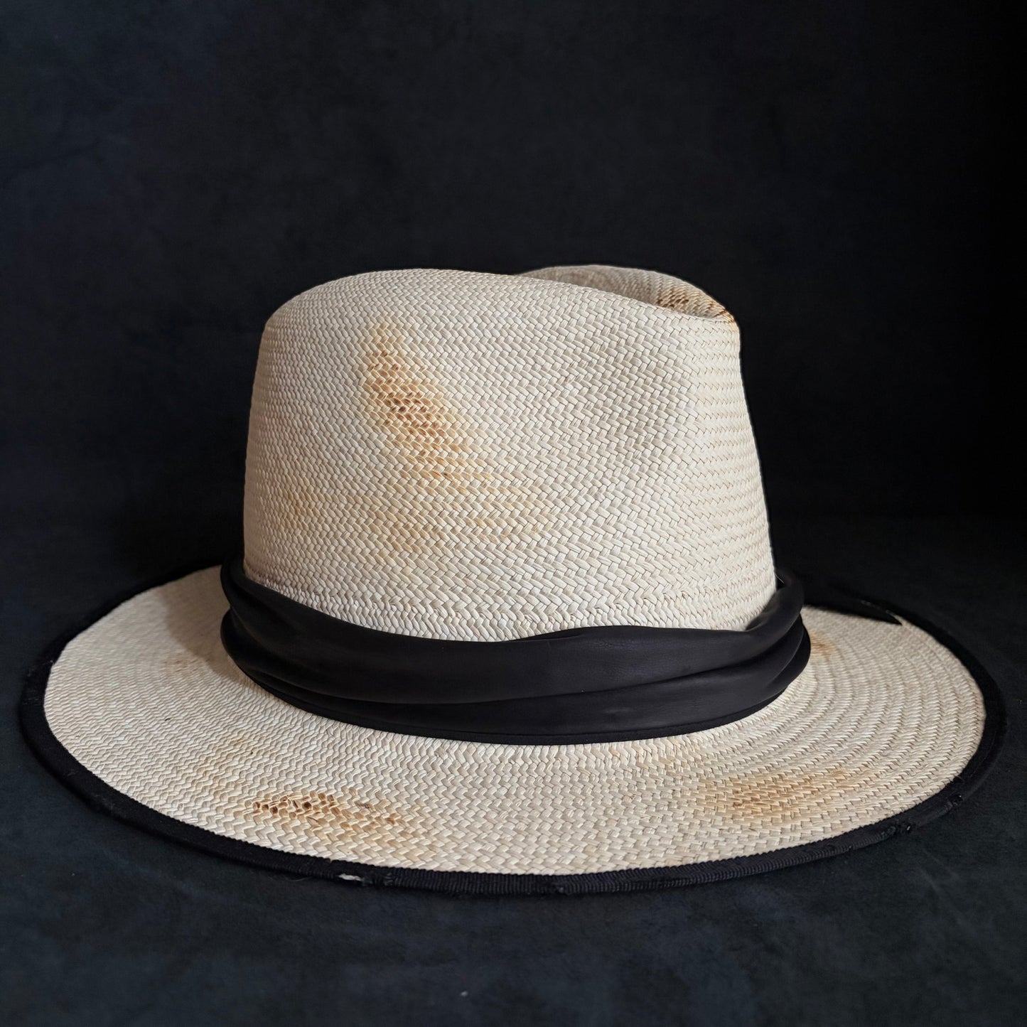 Calm burned panama hat