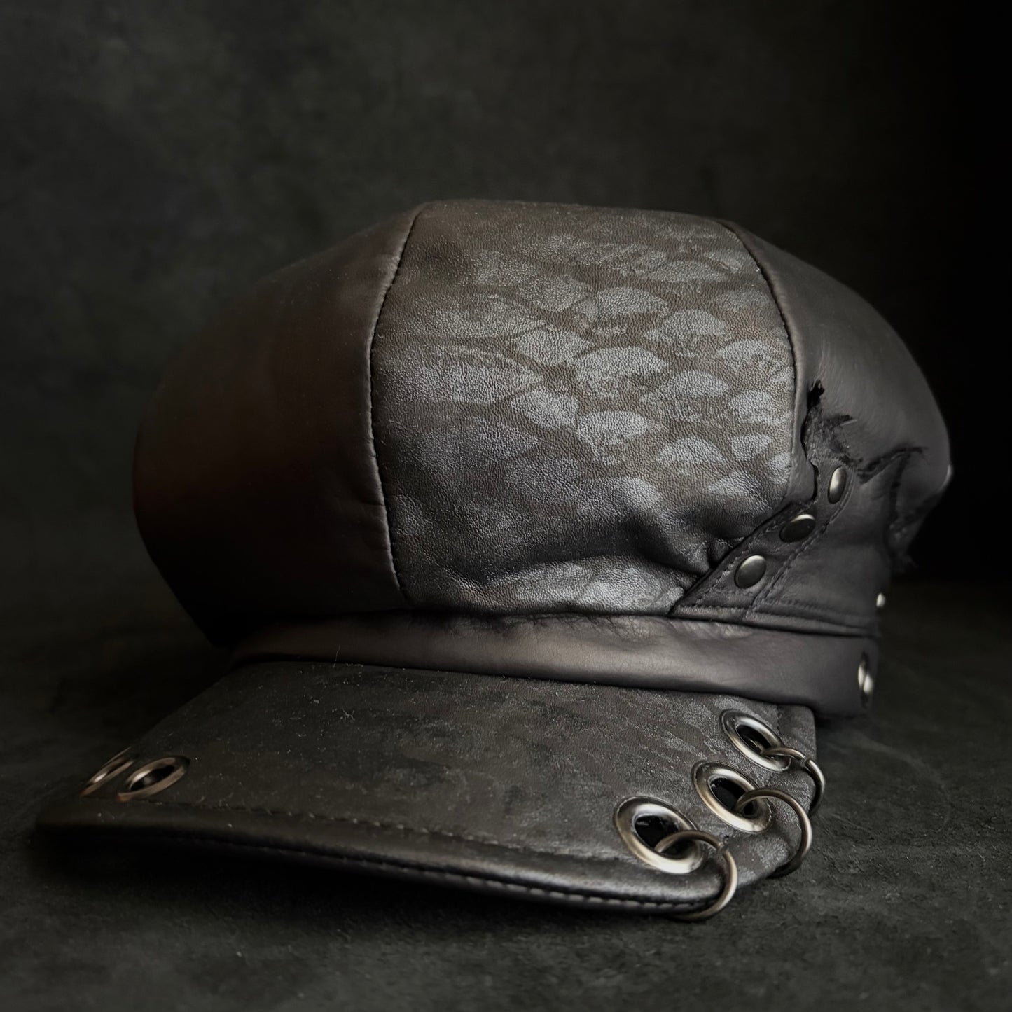 [ Shohei Takamiya × triangles hat ] Re-hard rock leather casquette