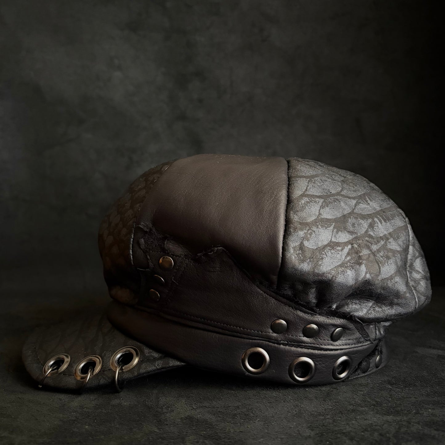 [ Shohei Takamiya × triangles hat ] Re-hard rock leather casquette