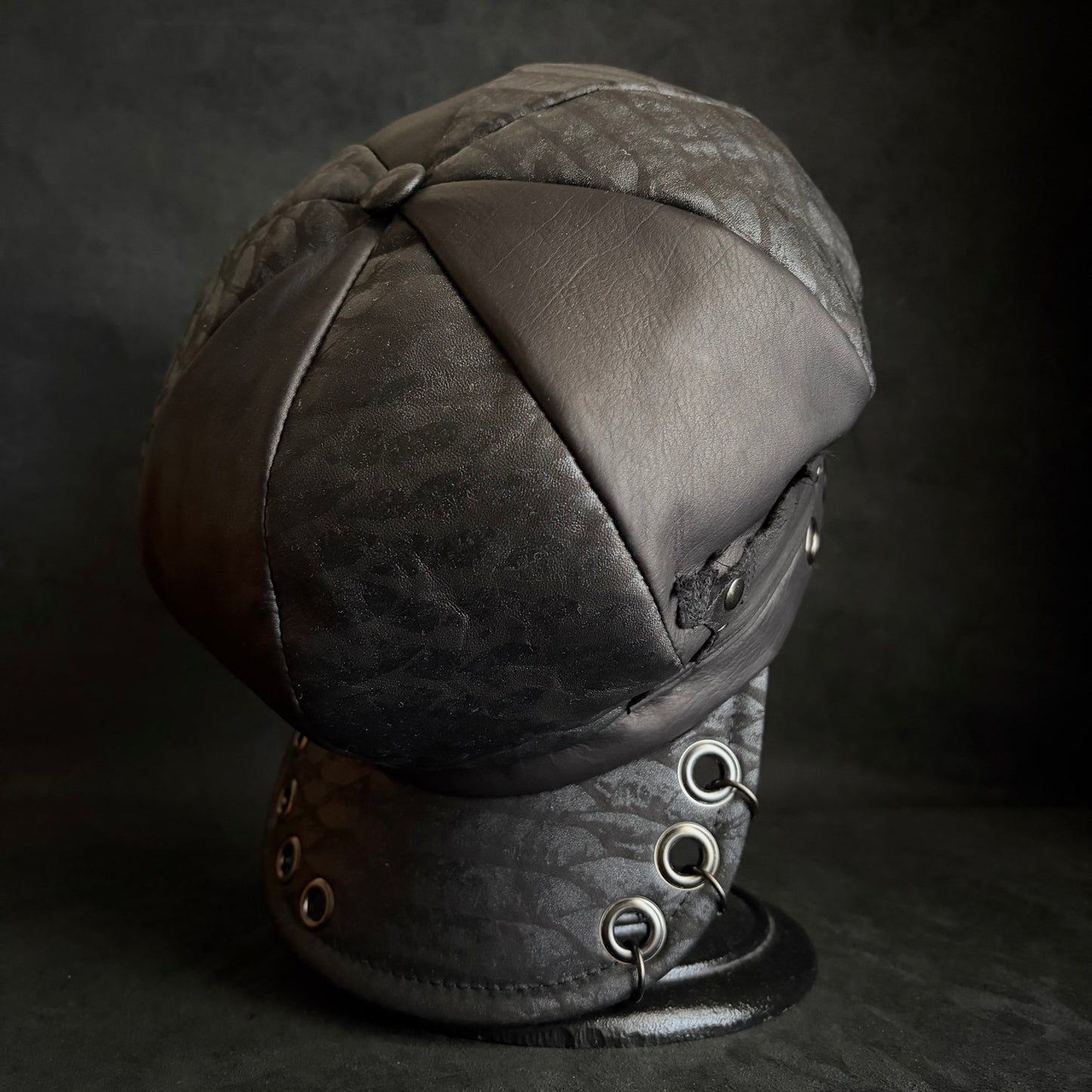 [ Shohei Takamiya × triangles hat ] Re-hard rock leather casquette