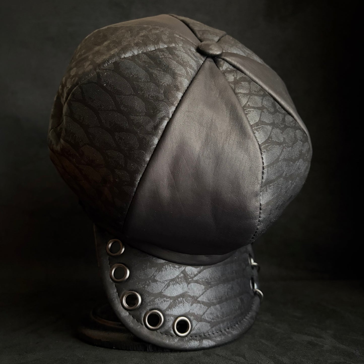 [ Shohei Takamiya × triangles hat ] Re-hard rock leather casquette