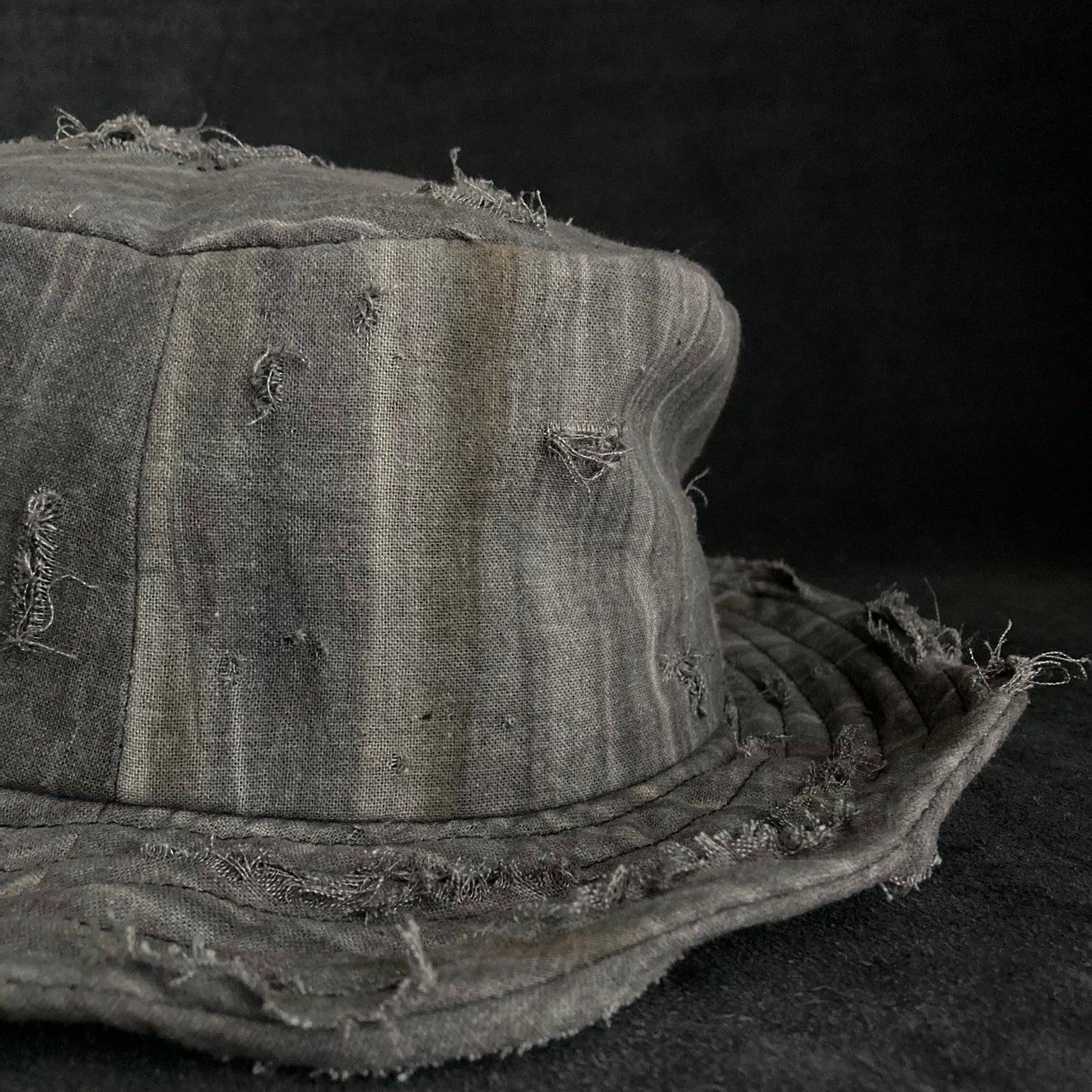 Sumi zome damage bucket hat