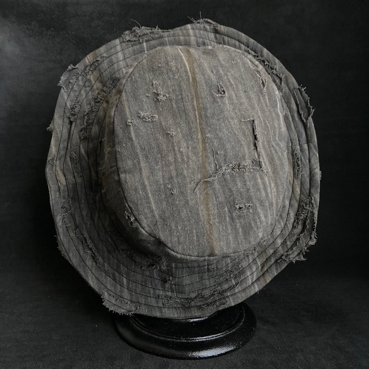 Sumi zome damage bucket hat