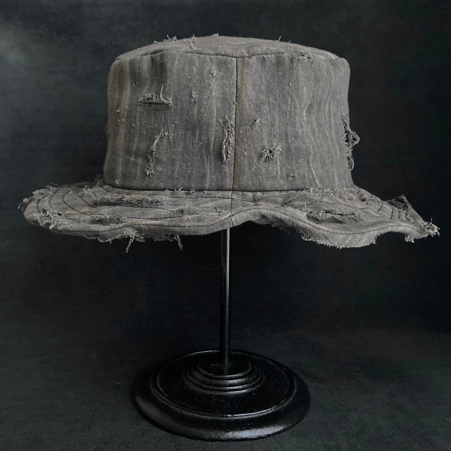 Sumi zome damage bucket hat