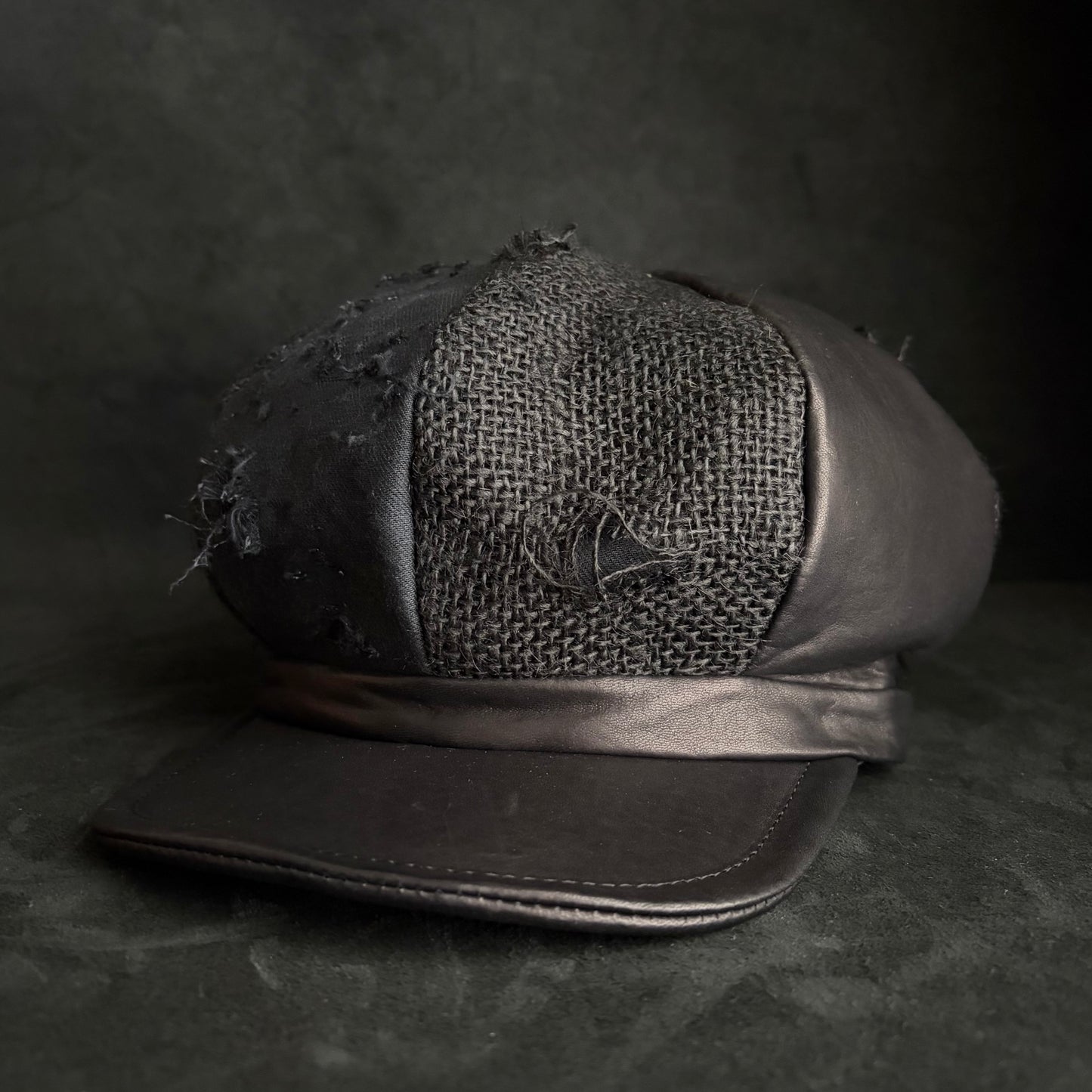 Black jute scrabble damage casquette (brim with core)