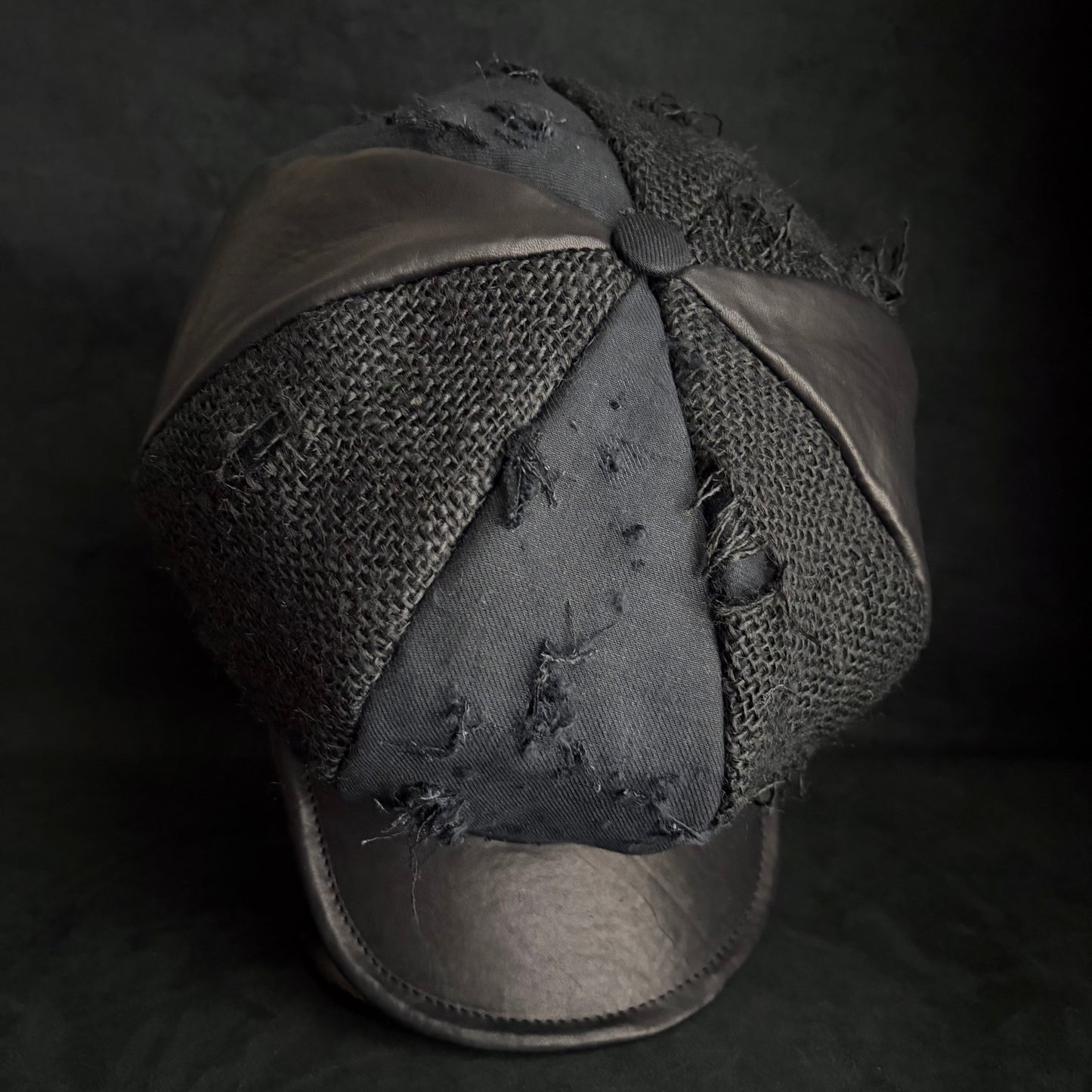 Black jute scrabble damage casquette (brim with core)