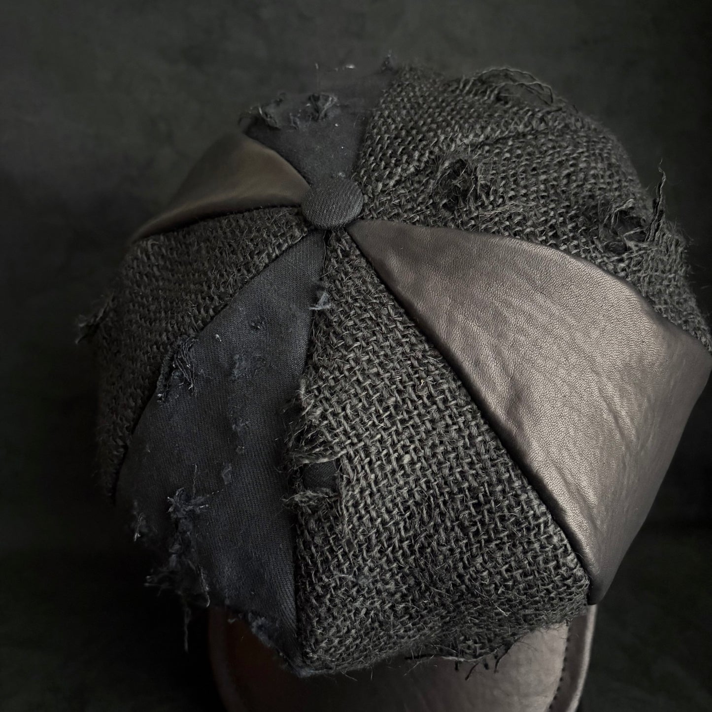 Black jute scrabble damage casquette (brim with core)