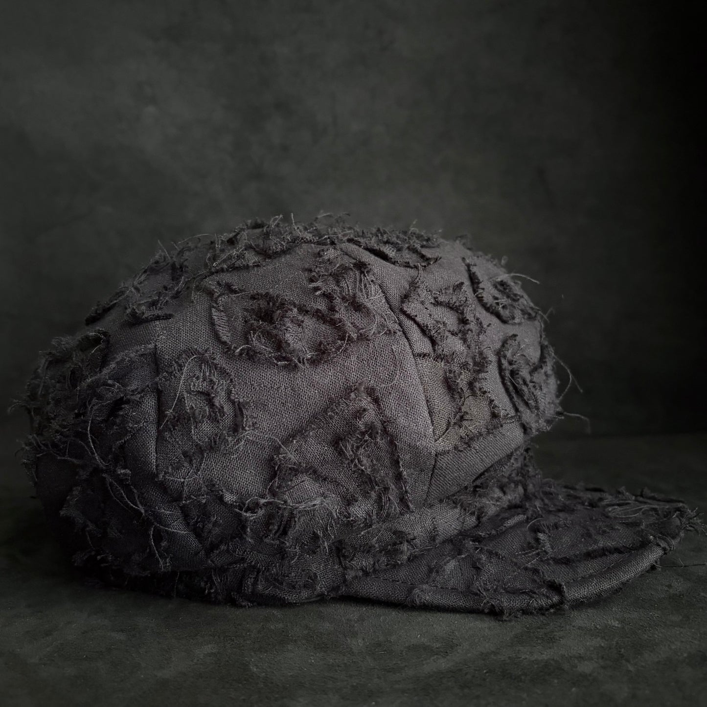 Black linen loop patch work casquette