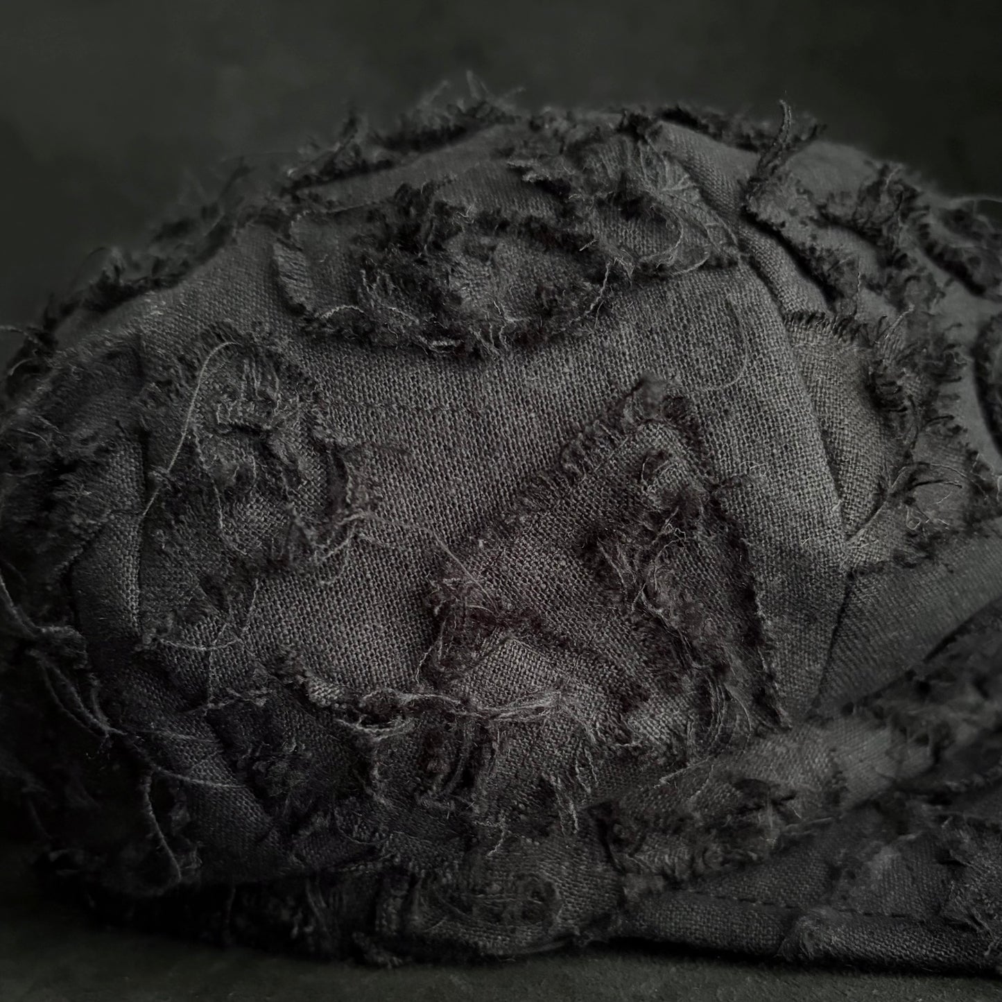 Black linen loop patch work casquette