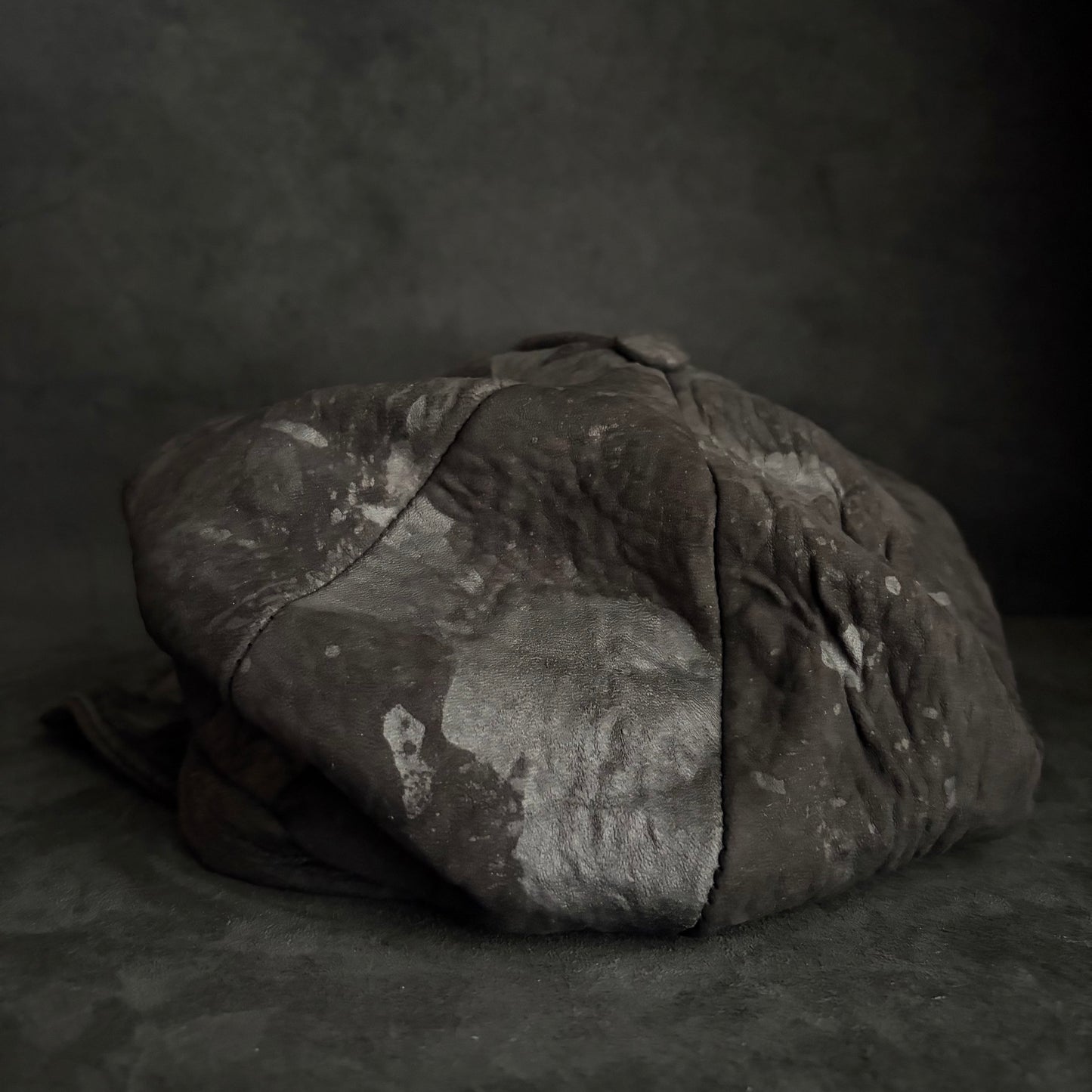 Black bleached solid casquette